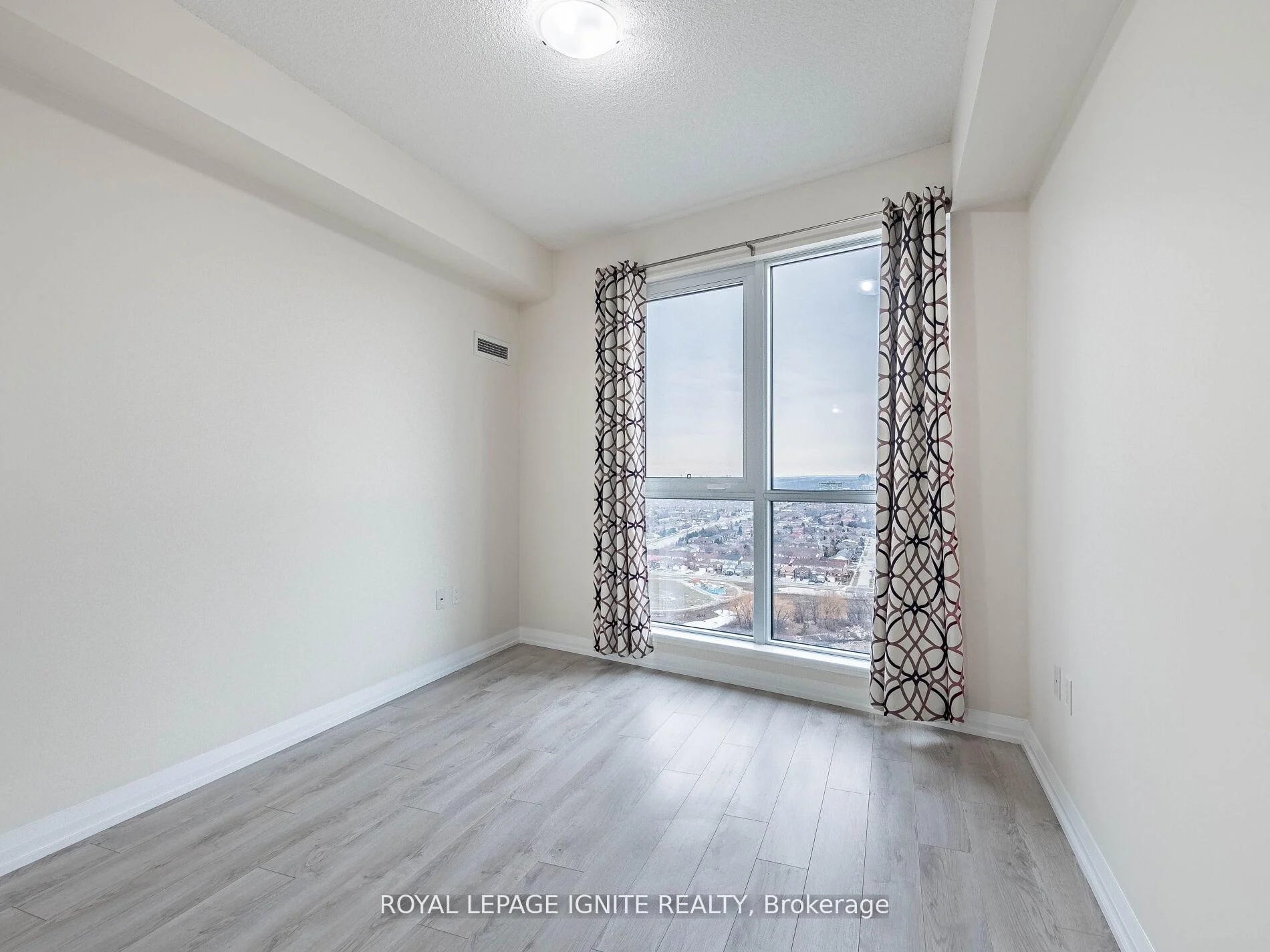 Photo 52 of Unit 2811, 35 Watergarden Drive, Mississauga, Hurontario — HOMEH