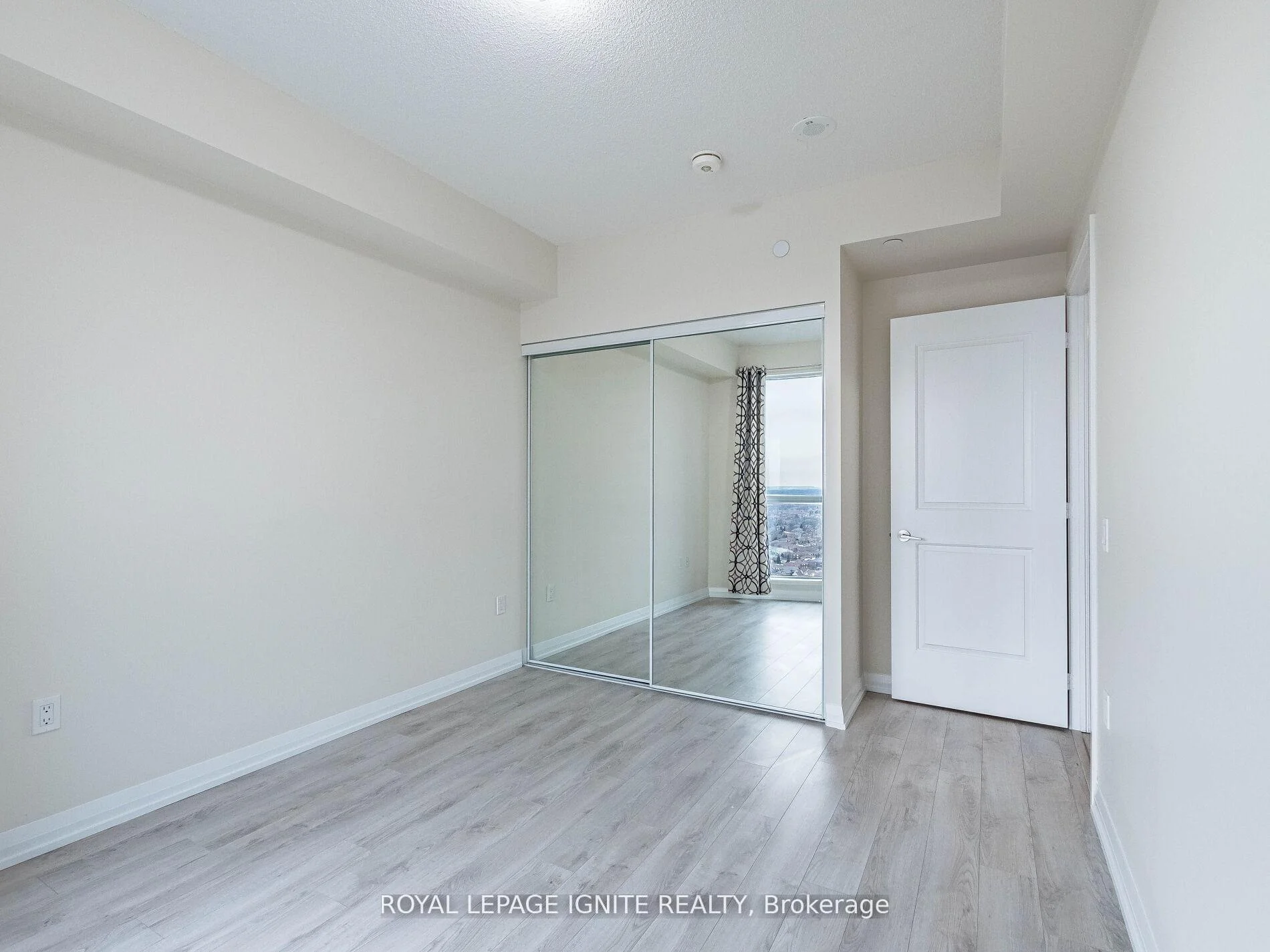 Photo 54 of Unit 2811, 35 Watergarden Drive, Mississauga, Hurontario — HOMEH