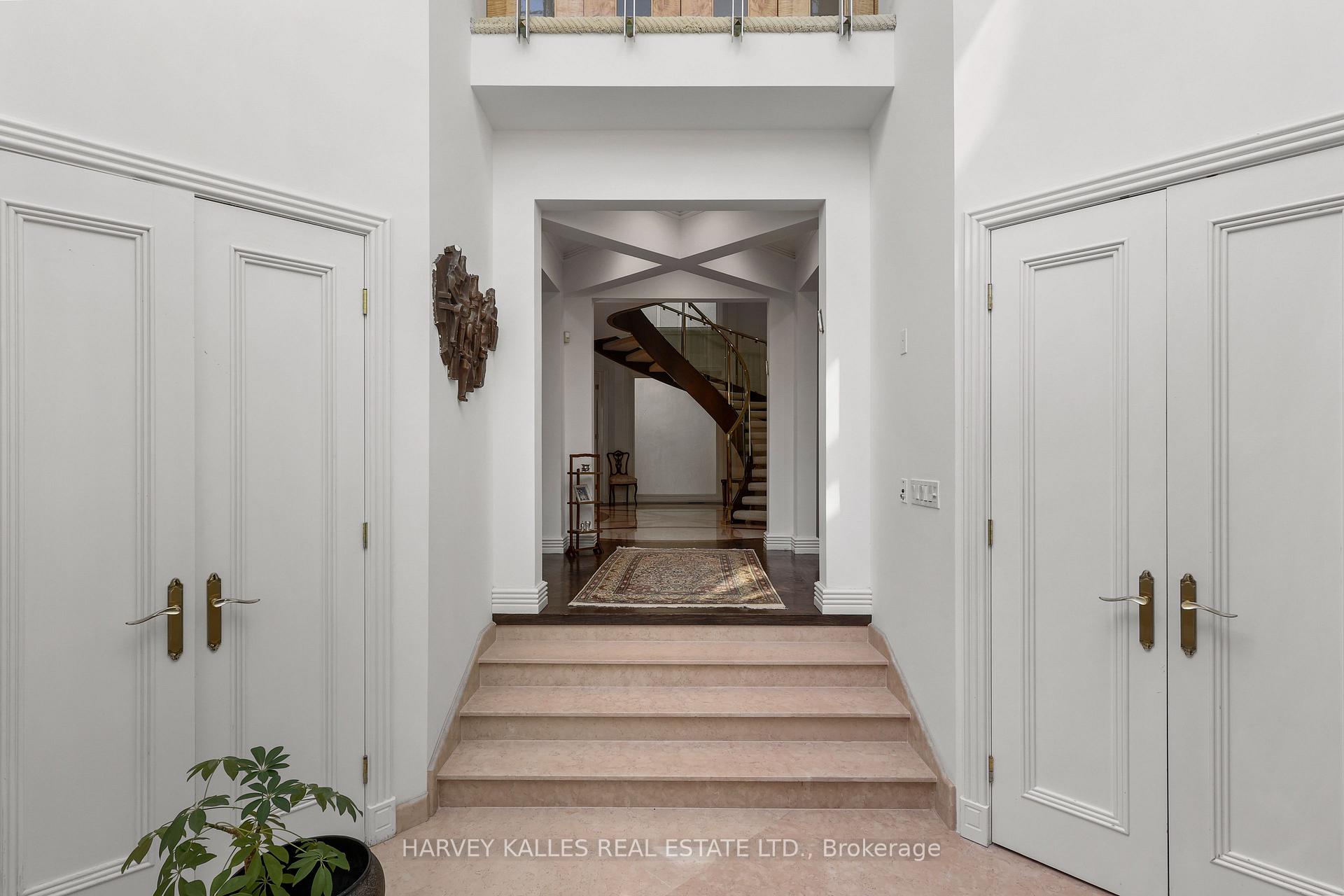 Photo 7 of 83 Hillmount Avenue, Toronto, Englemount-Lawrence — HOMEH