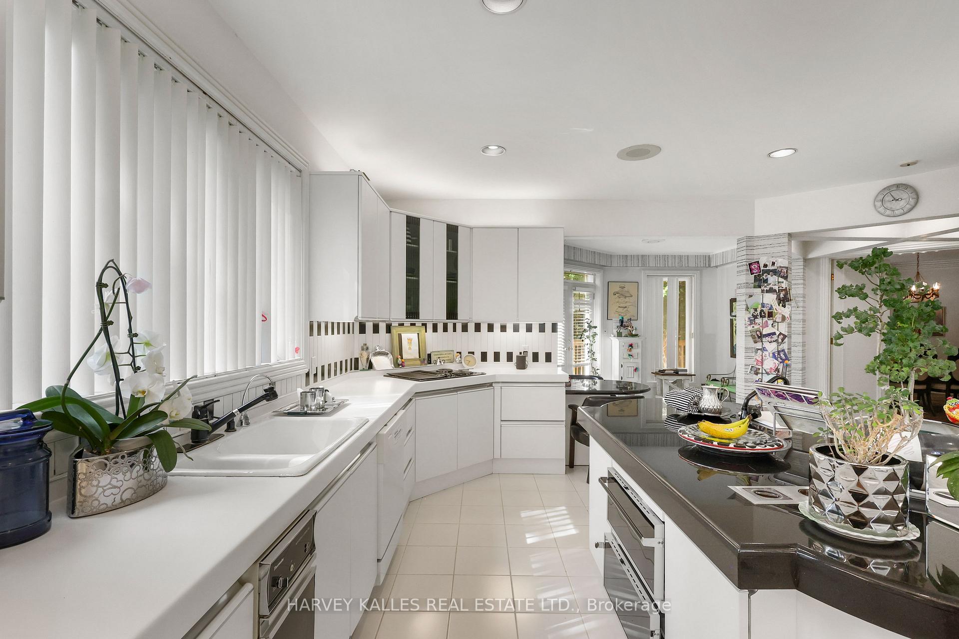 Photo 23 of 83 Hillmount Avenue, Toronto, Englemount-Lawrence — HOMEH