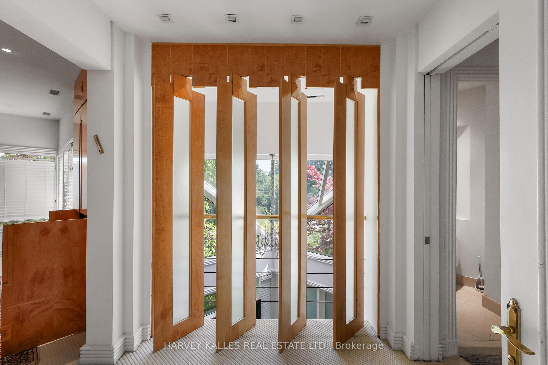 Photo 24 of 83 Hillmount Avenue, Toronto, Englemount-Lawrence — HOMEH