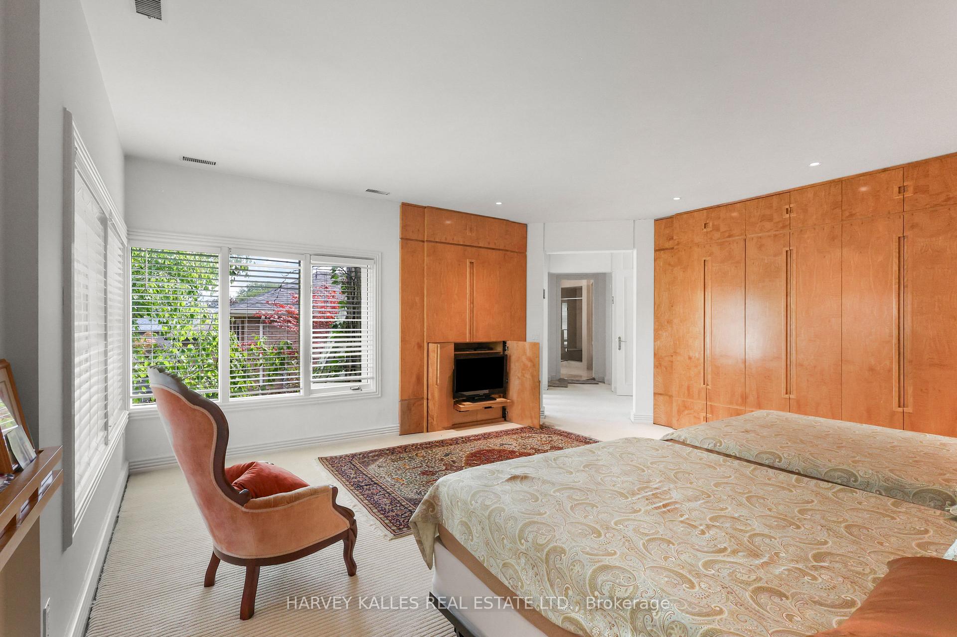 Photo 27 of 83 Hillmount Avenue, Toronto, Englemount-Lawrence — HOMEH