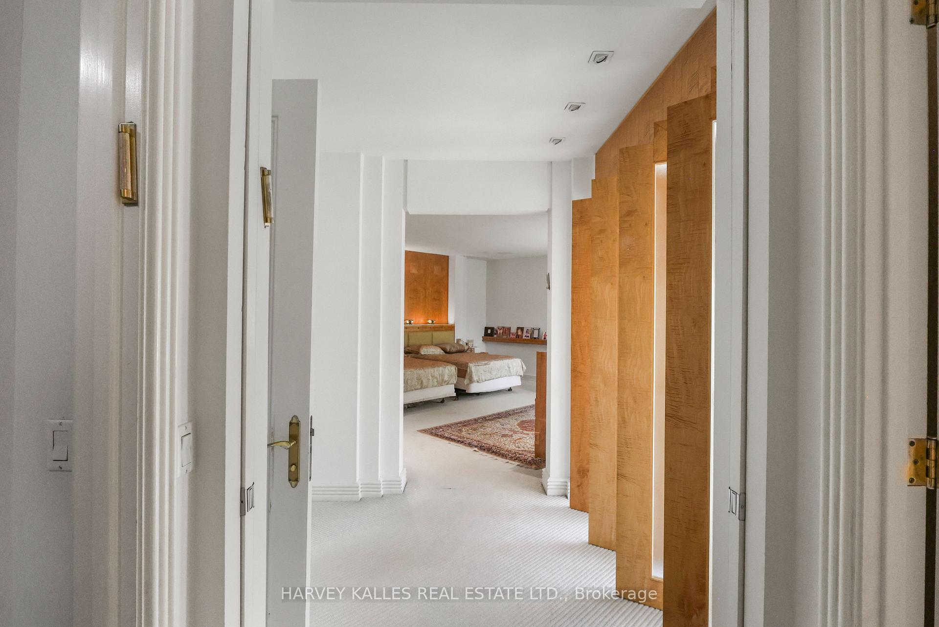 Photo 28 of 83 Hillmount Avenue, Toronto, Englemount-Lawrence — HOMEH