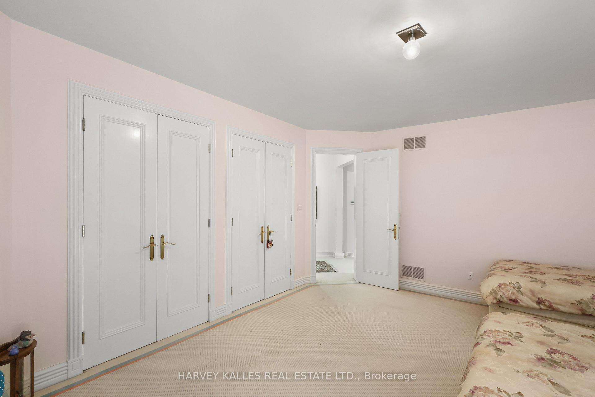 Photo 33 of 83 Hillmount Avenue, Toronto, Englemount-Lawrence — HOMEH