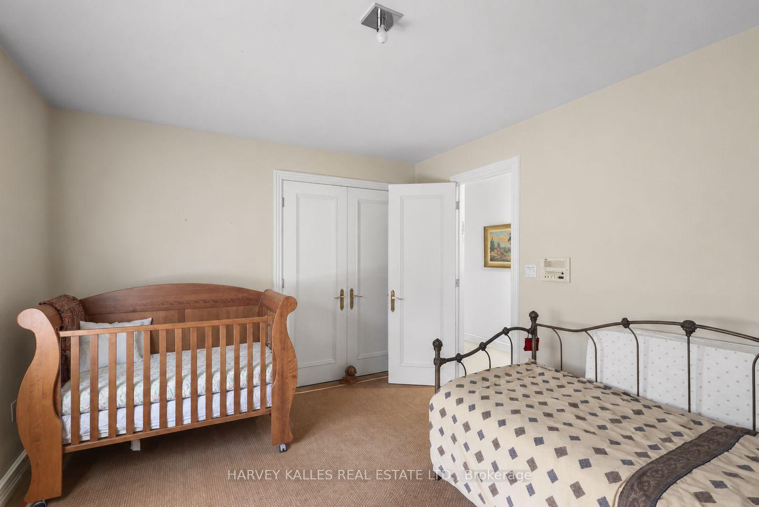 Photo 34 of 83 Hillmount Avenue, Toronto, Englemount-Lawrence — HOMEH