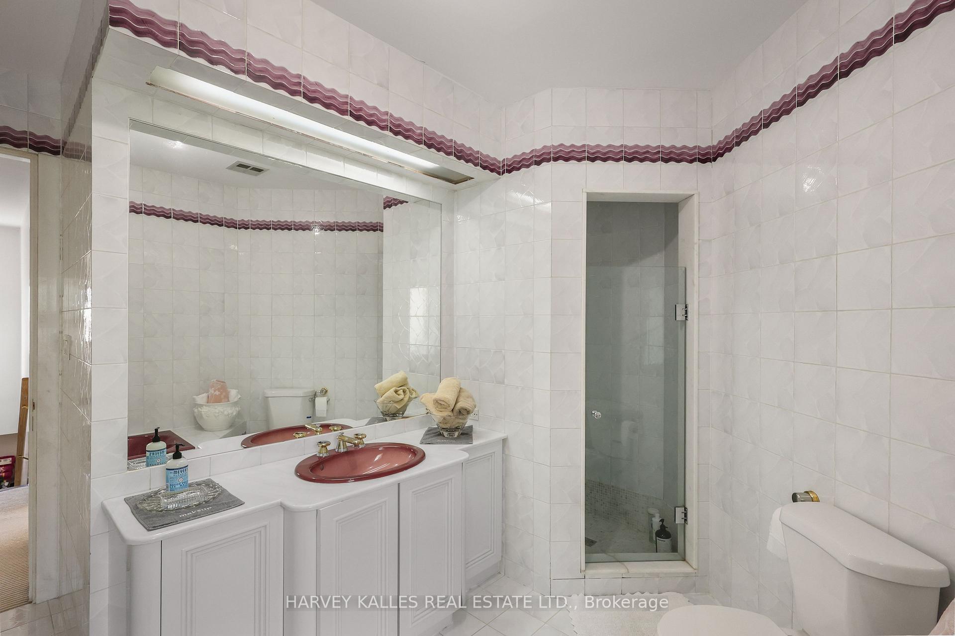 Photo 35 of 83 Hillmount Avenue, Toronto, Englemount-Lawrence — HOMEH
