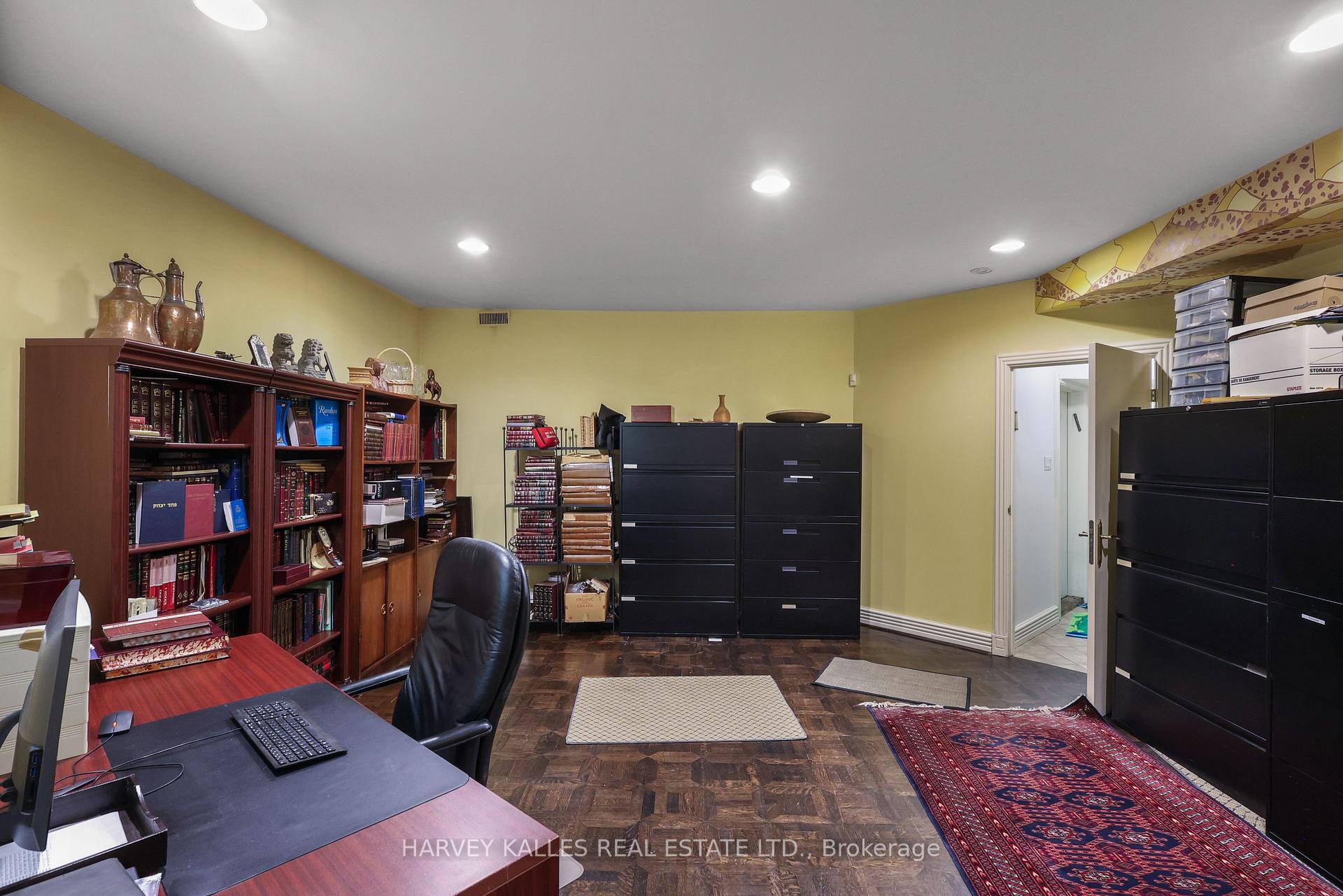 Photo 45 of 83 Hillmount Avenue, Toronto, Englemount-Lawrence — HOMEH