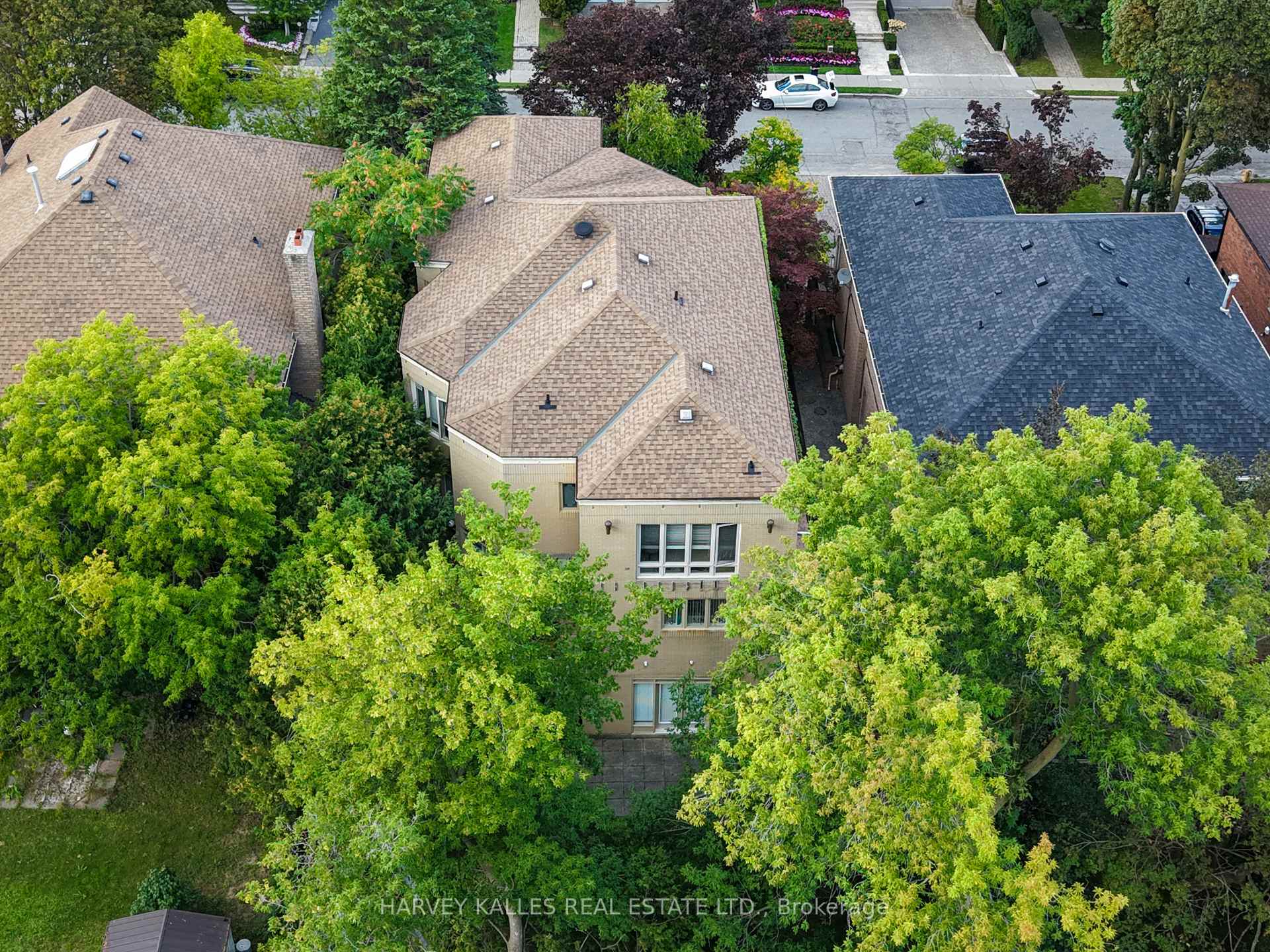 Photo 48 of 83 Hillmount Avenue, Toronto, Englemount-Lawrence — HOMEH