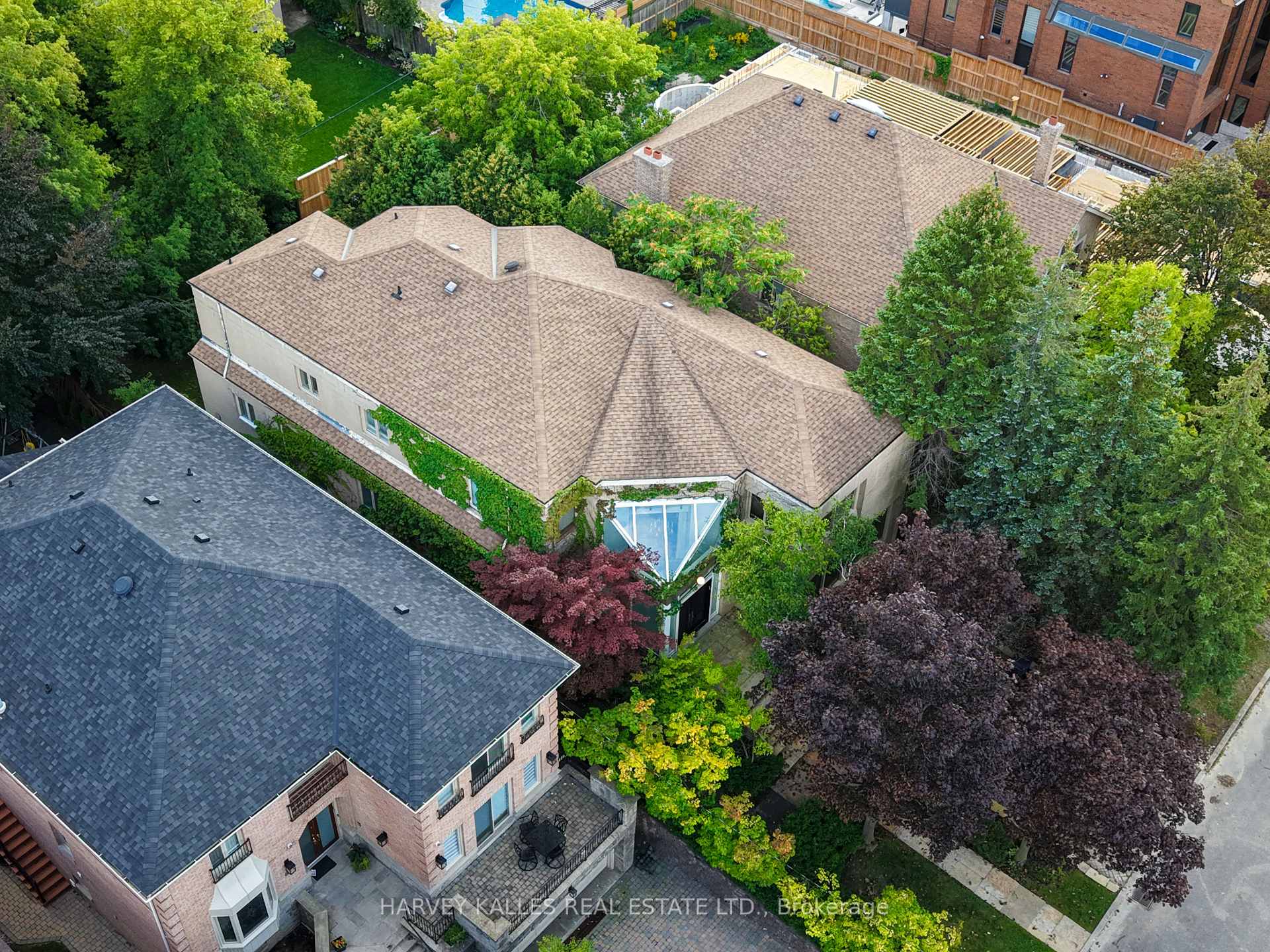Photo 49 of 83 Hillmount Avenue, Toronto, Englemount-Lawrence — HOMEH