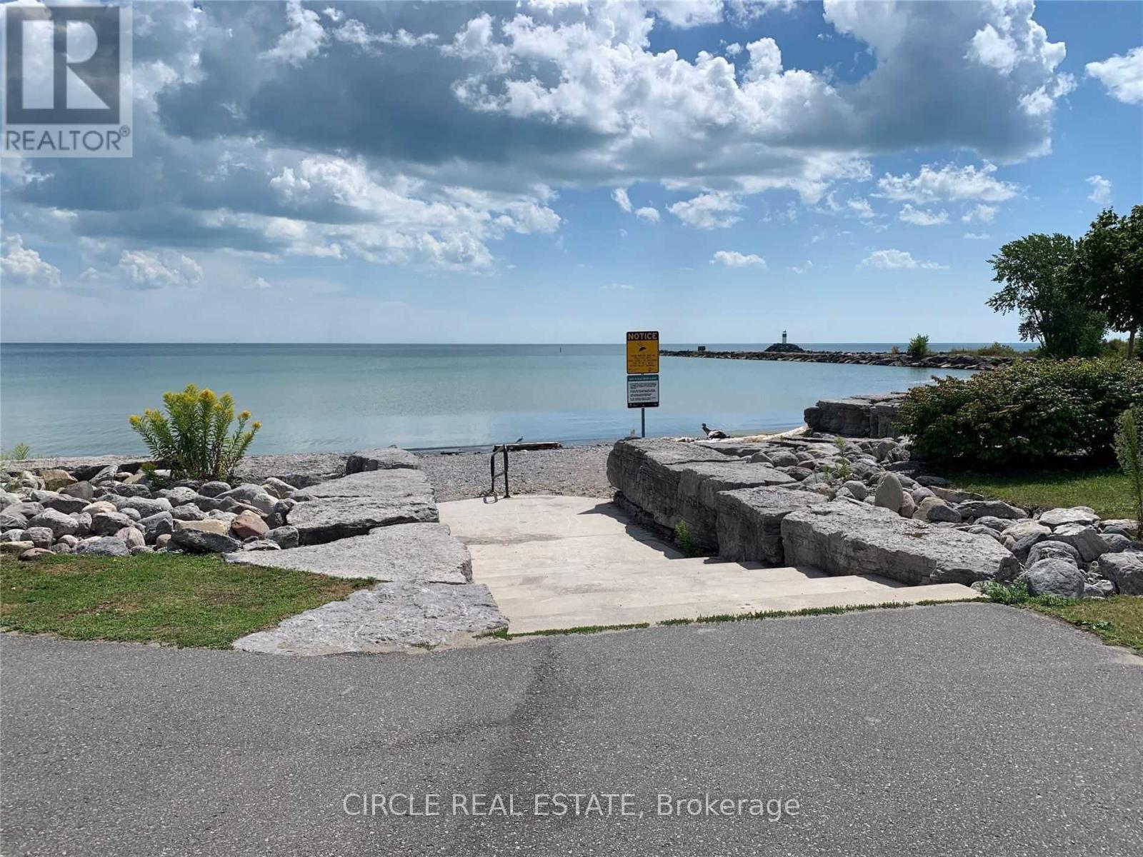 Photo 49 of 14 Clipper Lane, Clarington, Bowmanville — HOMEH