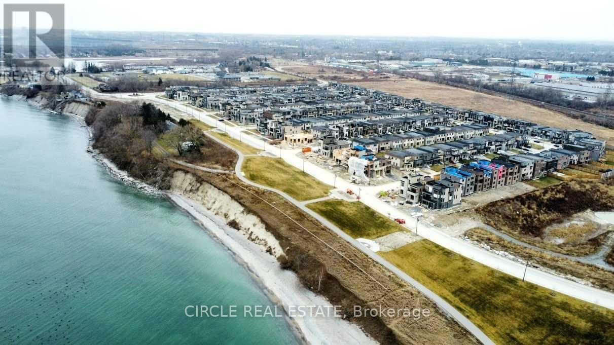 Photo 6 of 14 Clipper Lane, Clarington, Bowmanville — HOMEH