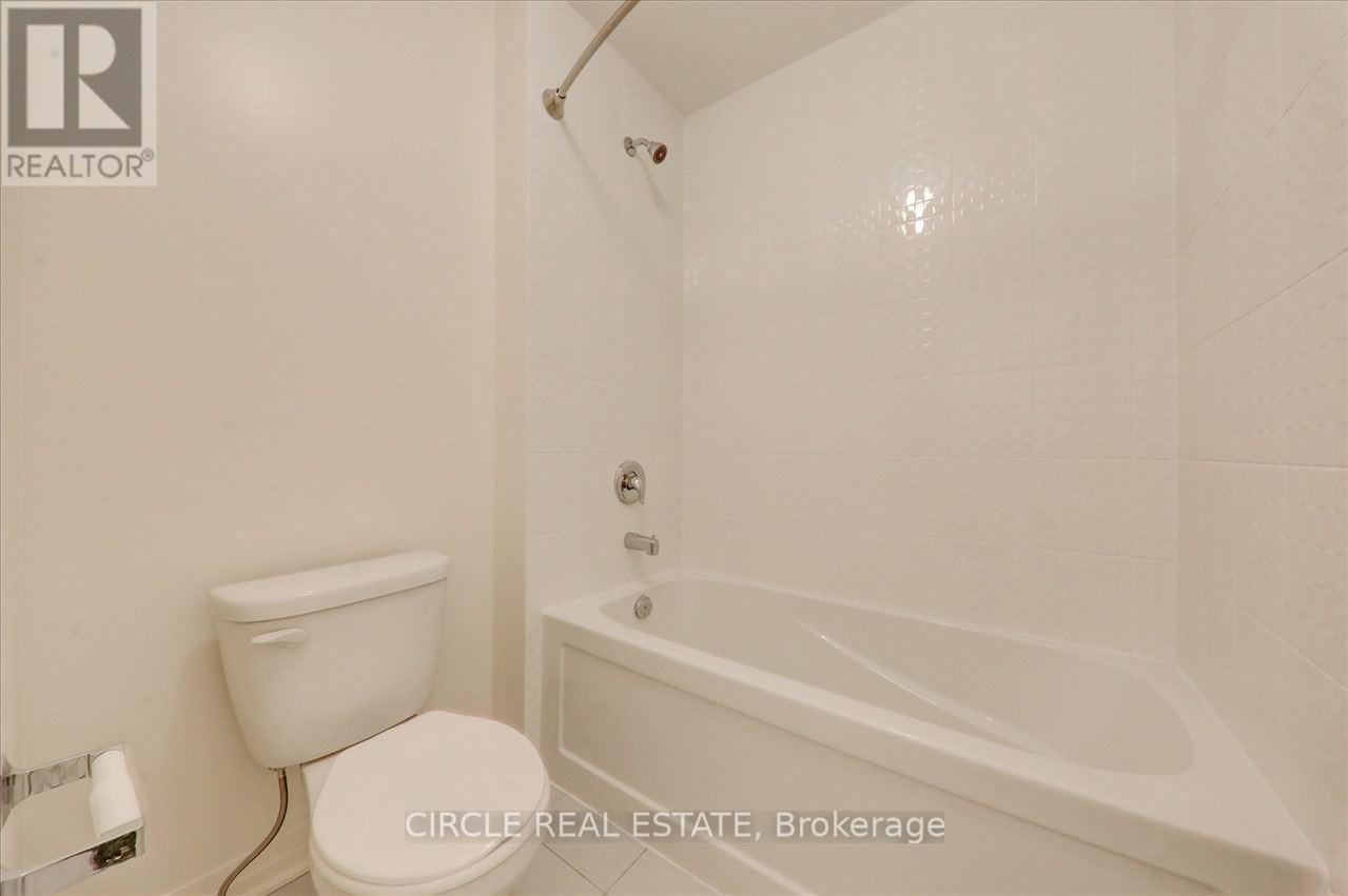 Photo 32 of 14 Clipper Lane, Clarington, Bowmanville — HOMEH