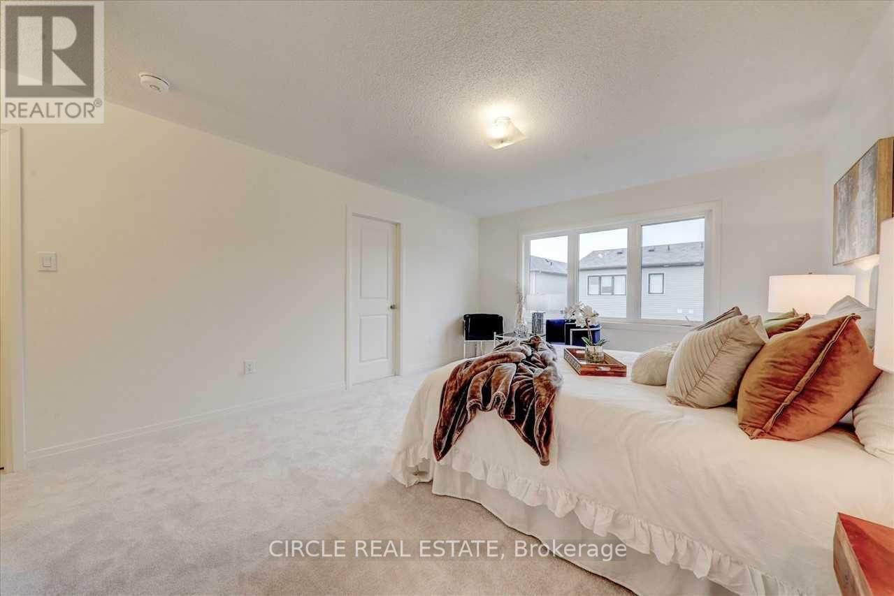 Photo 38 of 14 Clipper Lane, Clarington, Bowmanville — HOMEH