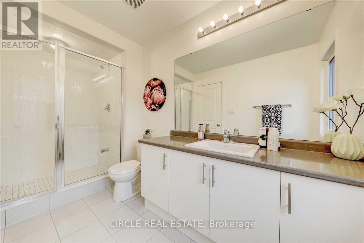 Photo 44 of 14 Clipper Lane, Clarington, Bowmanville — HOMEH