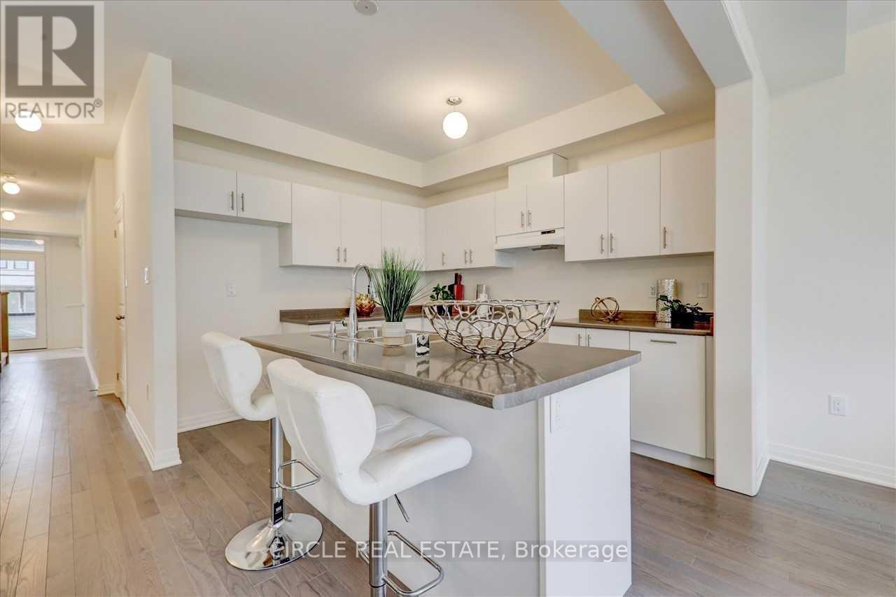 Photo 16 of 14 Clipper Lane, Clarington, Bowmanville — HOMEH
