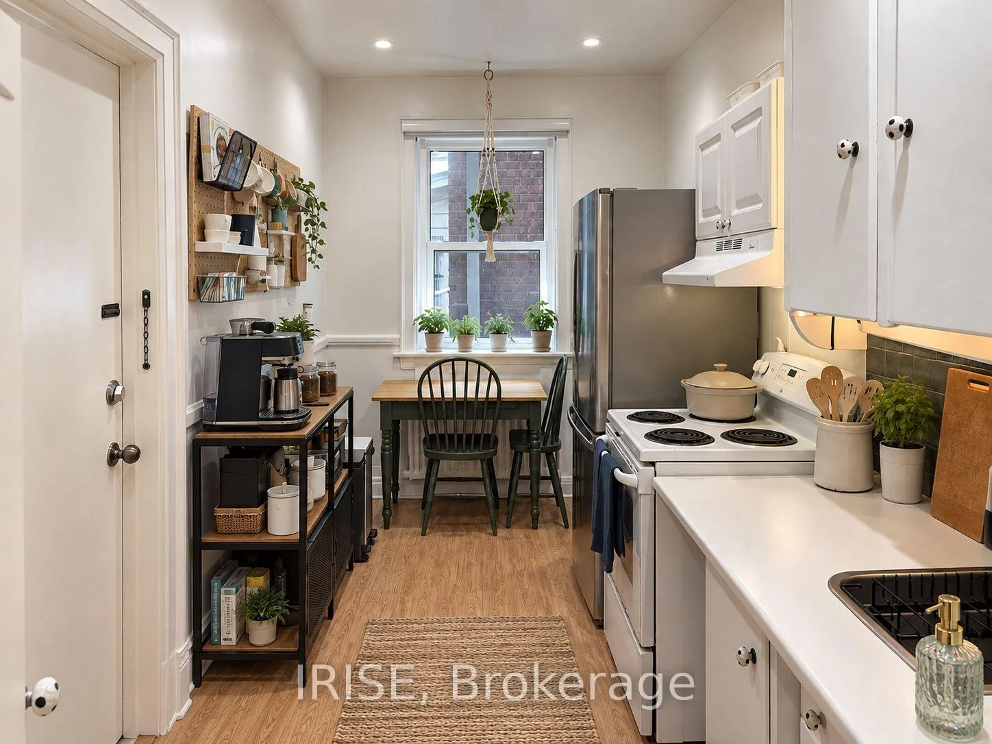 Photo 7 of Unit A, 4 Selwood Avenue, Toronto, The Beaches — HOMEH