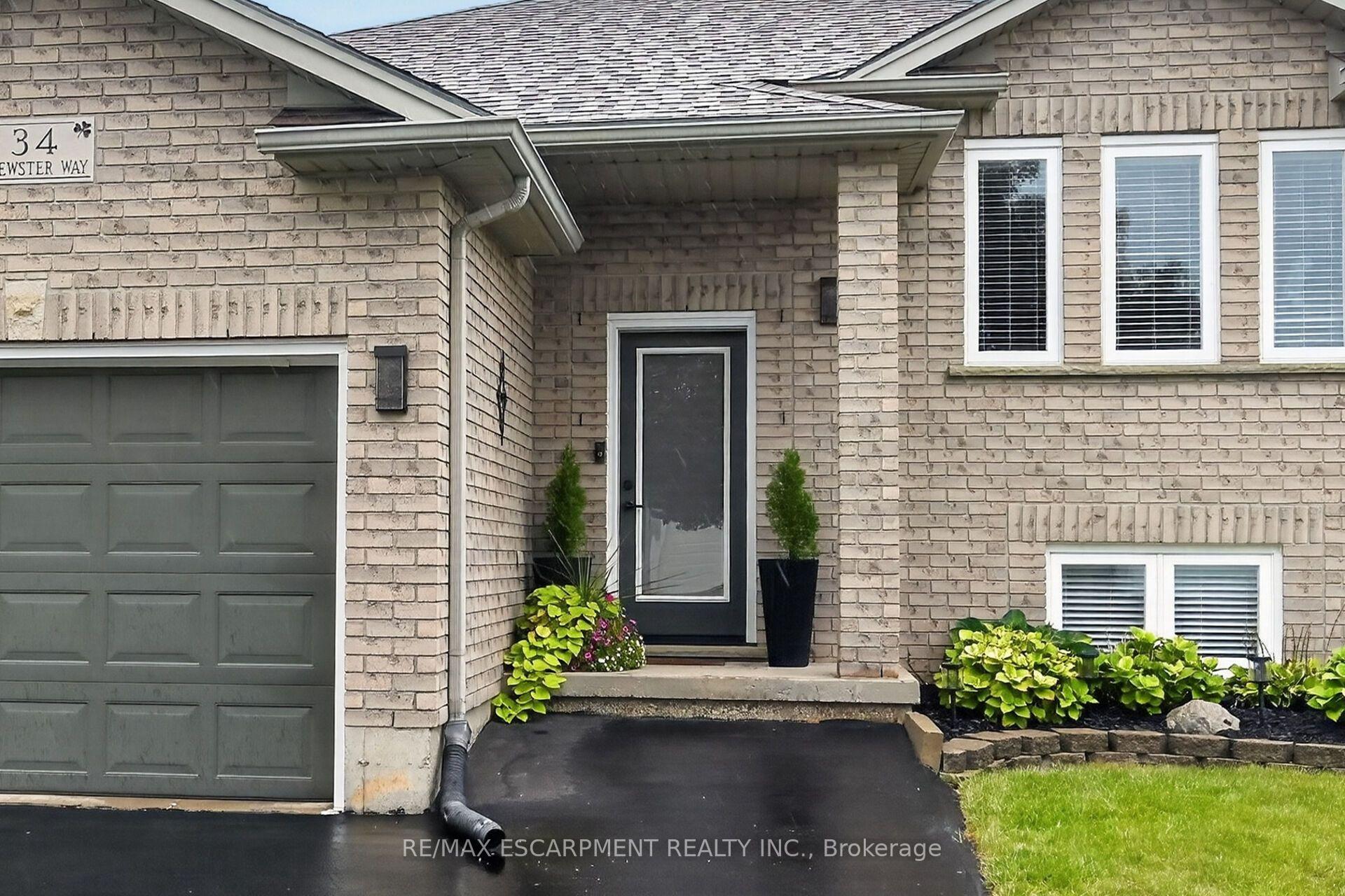 Photo 3 of 34 Brewster Way, Brantford, West Brant — HOMEH