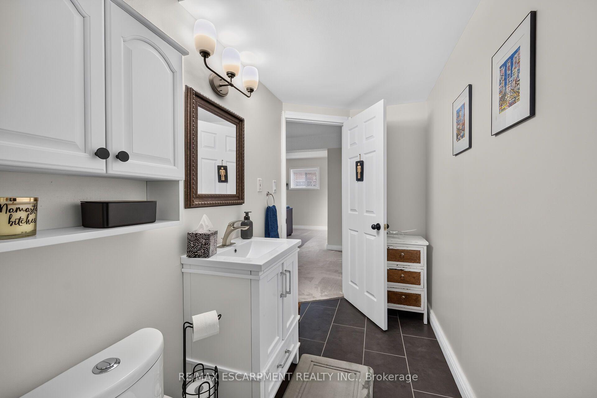 Photo 39 of 34 Brewster Way, Brantford, West Brant — HOMEH
