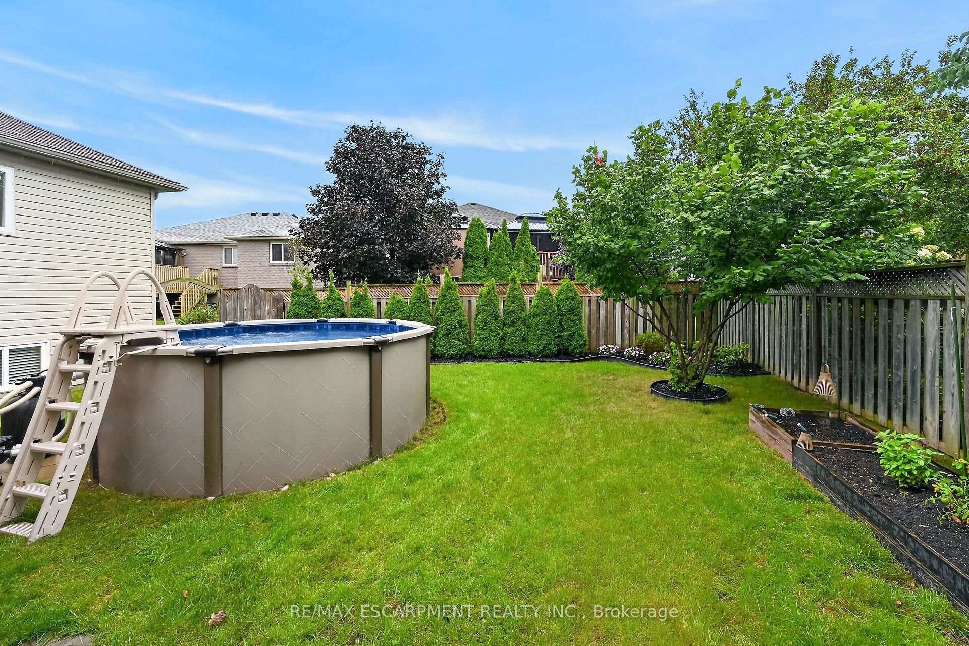Photo 44 of 34 Brewster Way, Brantford, West Brant — HOMEH