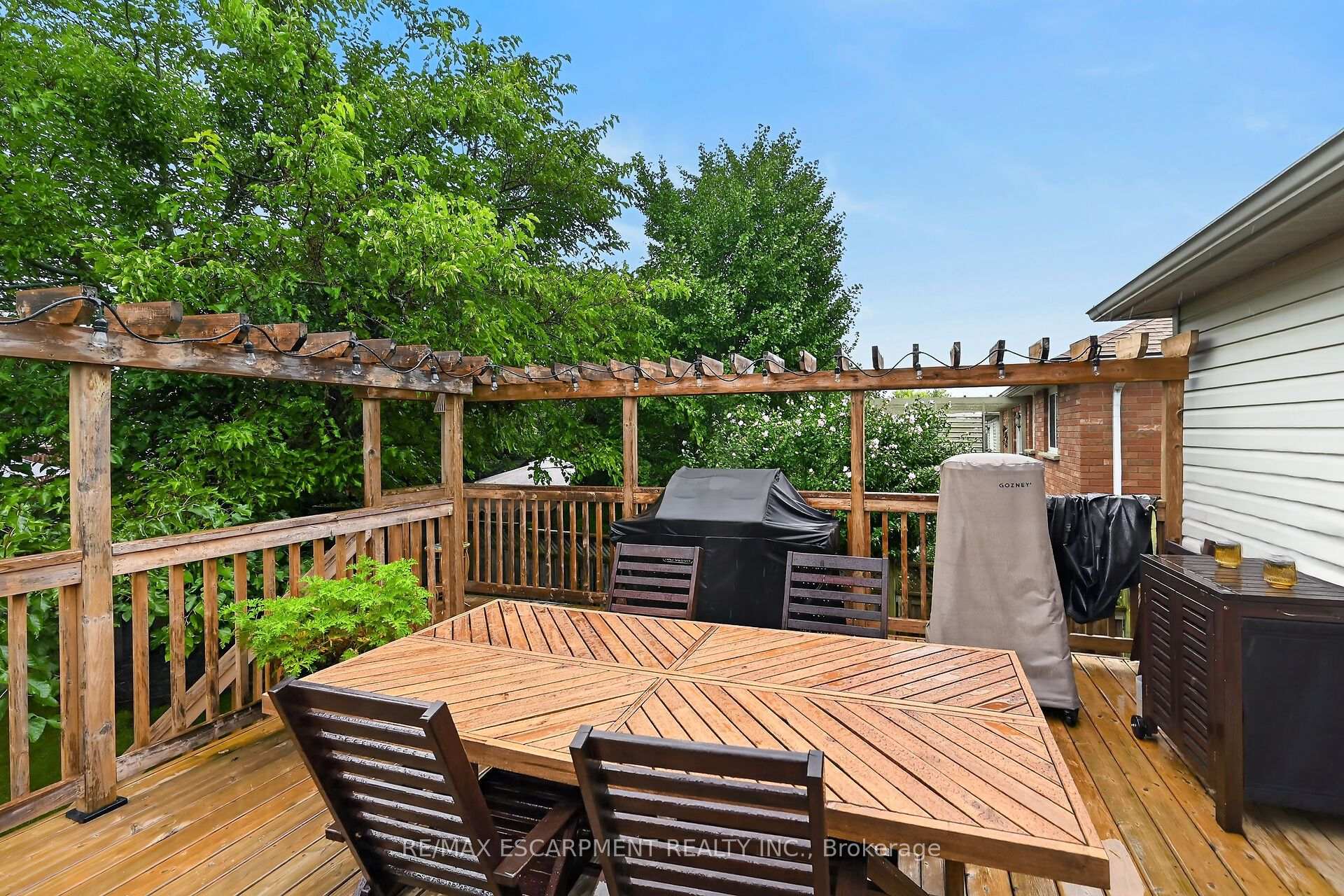 Photo 47 of 34 Brewster Way, Brantford, West Brant — HOMEH