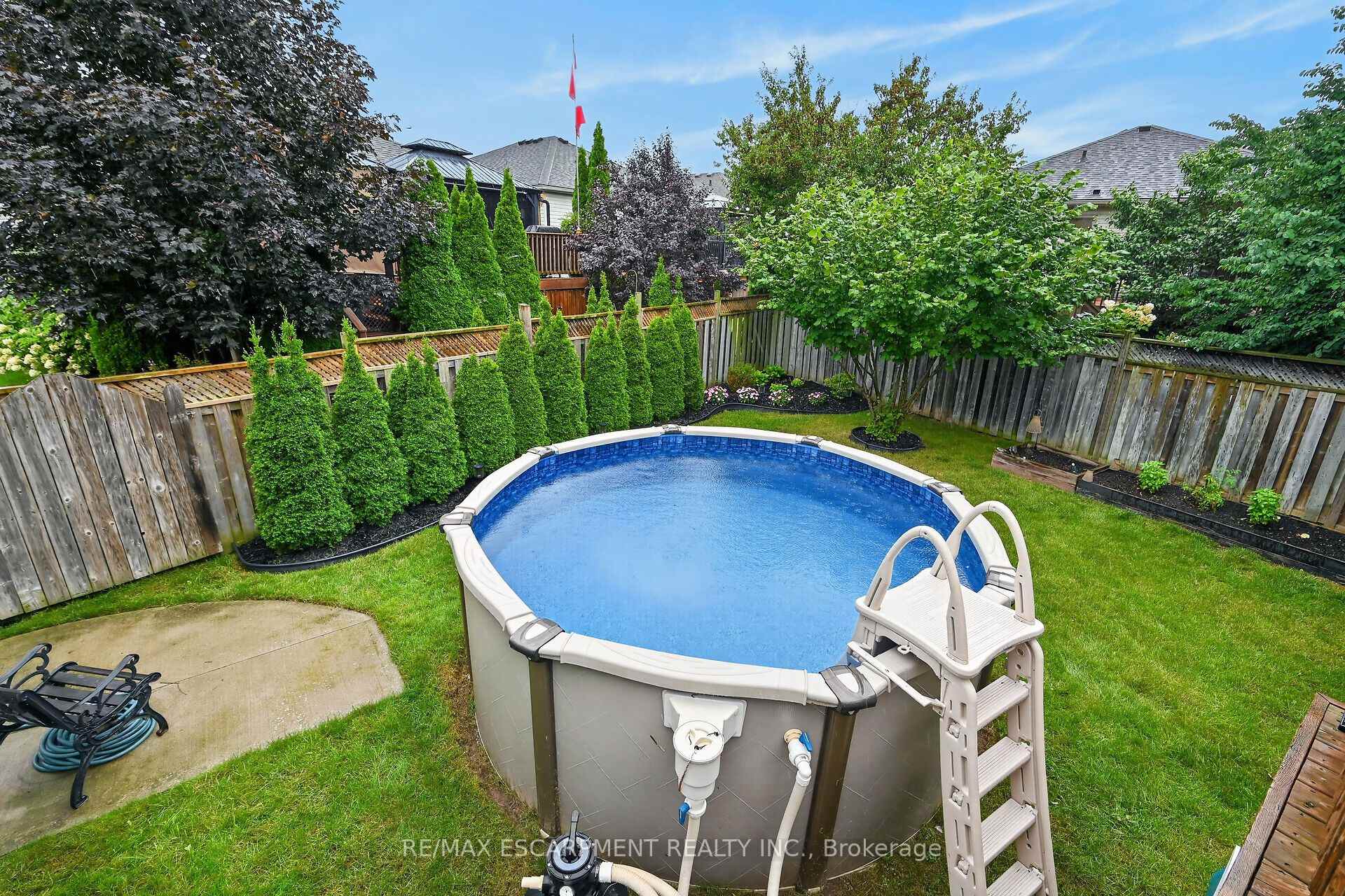Photo 48 of 34 Brewster Way, Brantford, West Brant — HOMEH
