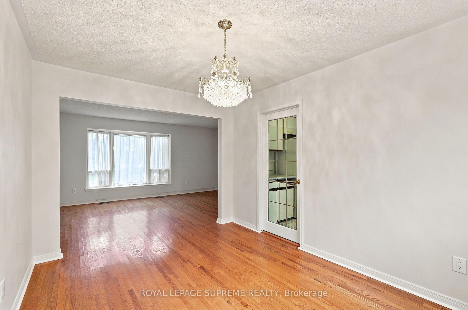 Photo 7 of 129 Briarscross Boulevard, Scarborough, Agincourt North — HOMEH