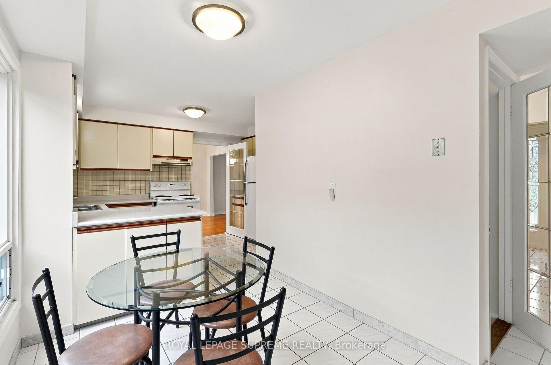 Photo 12 of 129 Briarscross Boulevard, Scarborough, Agincourt North — HOMEH