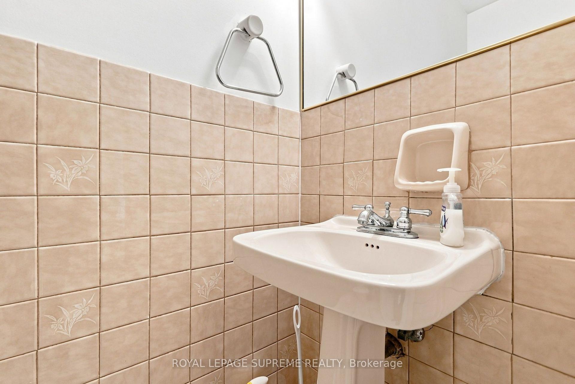 Photo 19 of 129 Briarscross Boulevard, Scarborough, Agincourt North — HOMEH