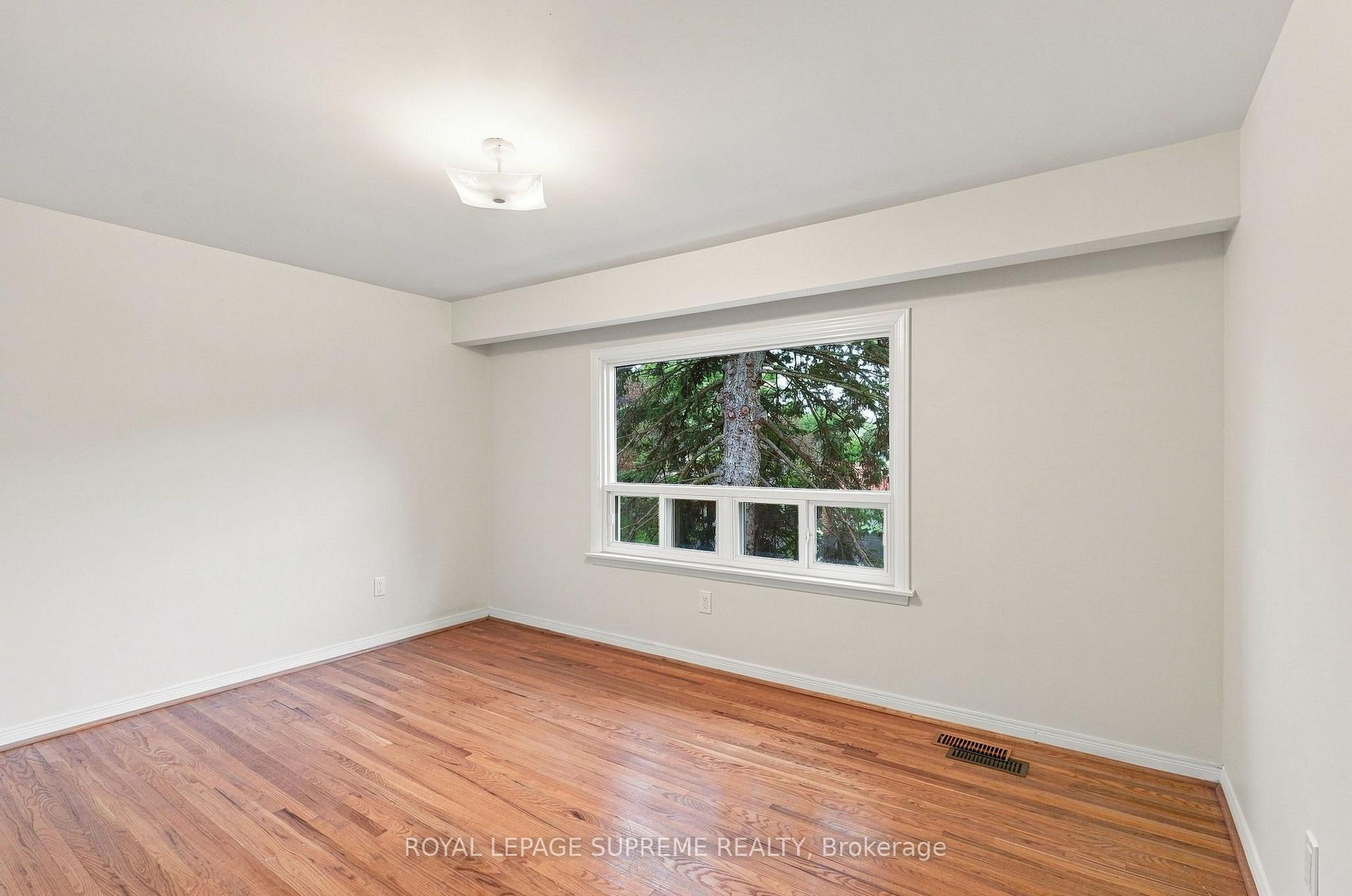 Photo 31 of 129 Briarscross Boulevard, Scarborough, Agincourt North — HOMEH