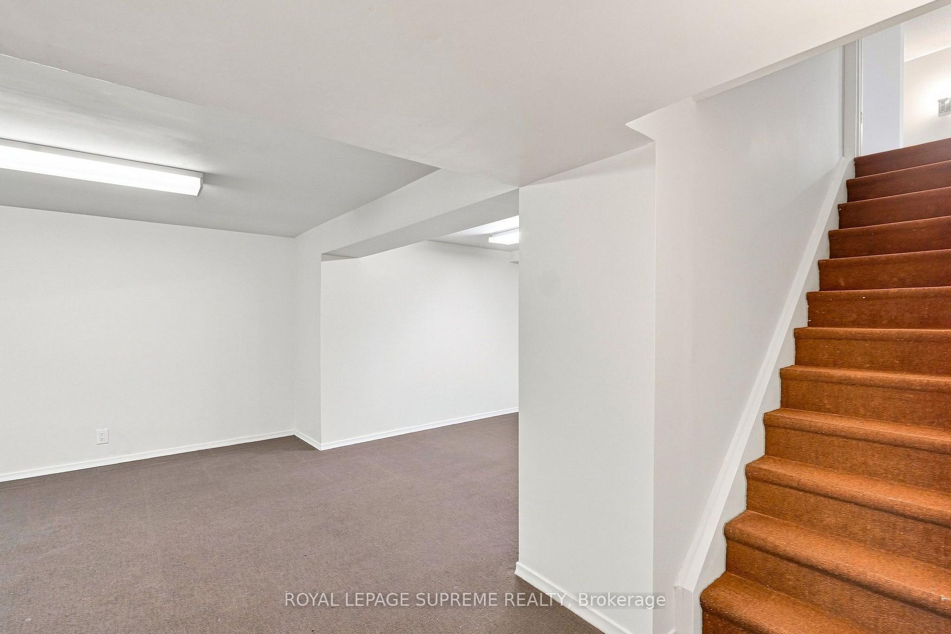 Photo 37 of 129 Briarscross Boulevard, Scarborough, Agincourt North — HOMEH