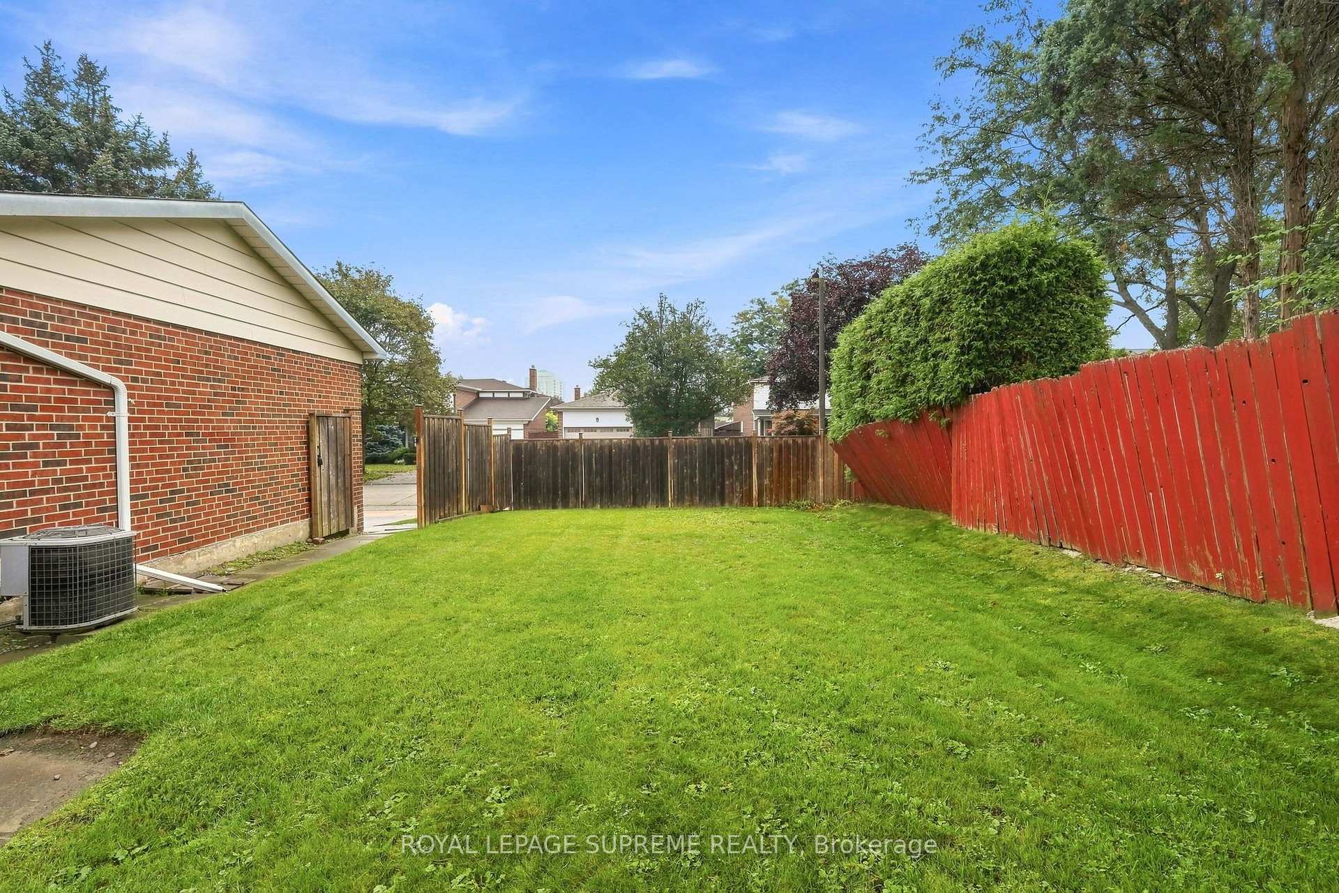 Photo 43 of 129 Briarscross Boulevard, Scarborough, Agincourt North — HOMEH