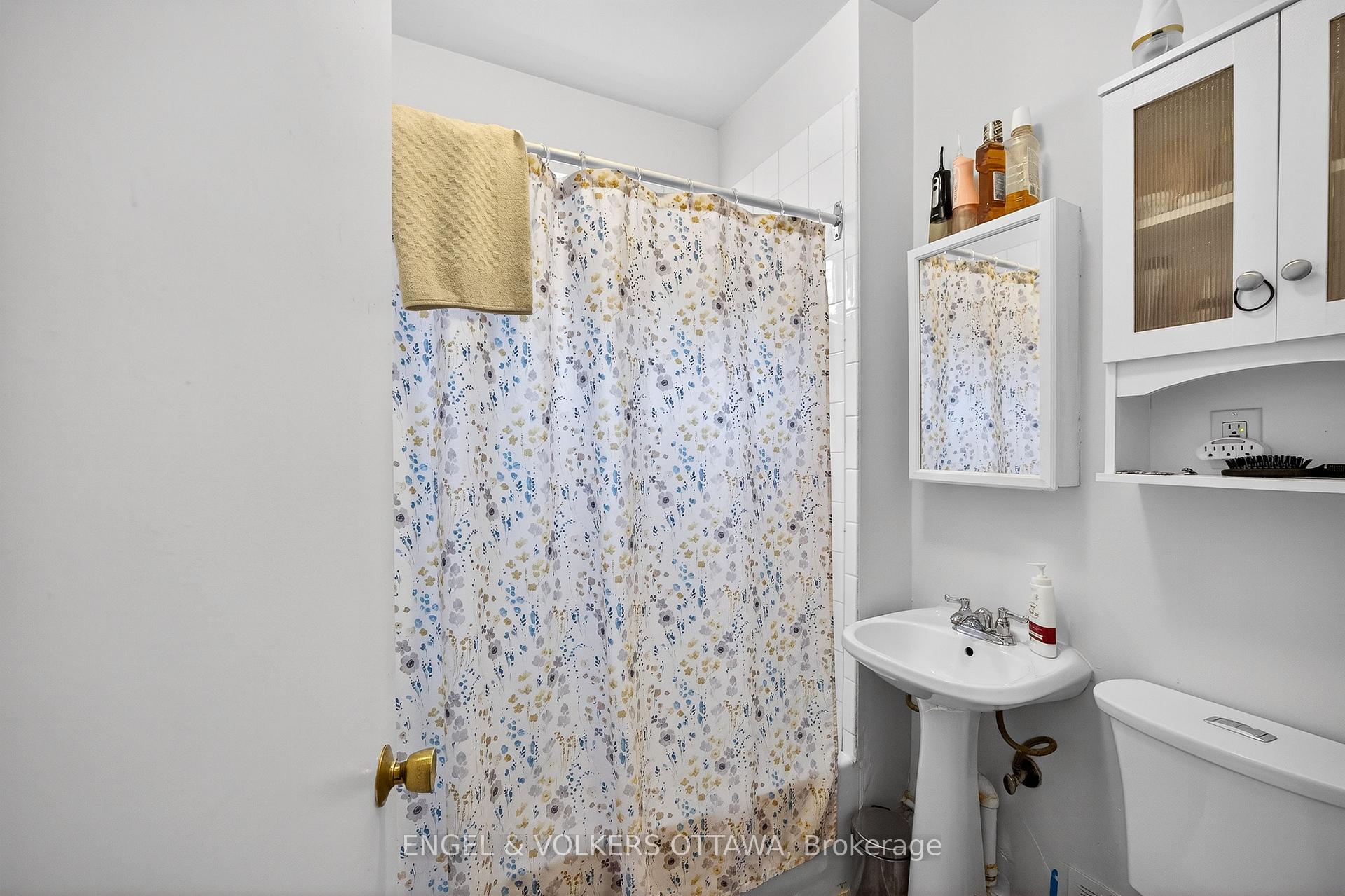 Photo 15 of 251 Arlington Avenue, Ottawa, Ottawa Centre — HOMEH