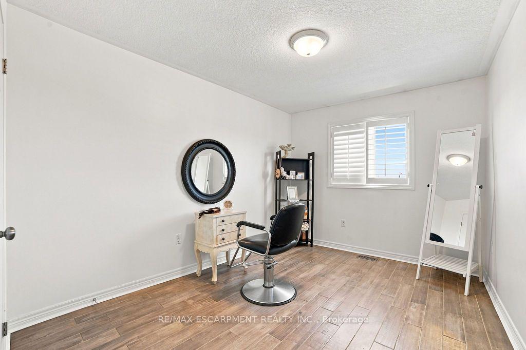 Photo 14 of 336 Pinehill Drive, Hamilton, Hannon — HOMEH