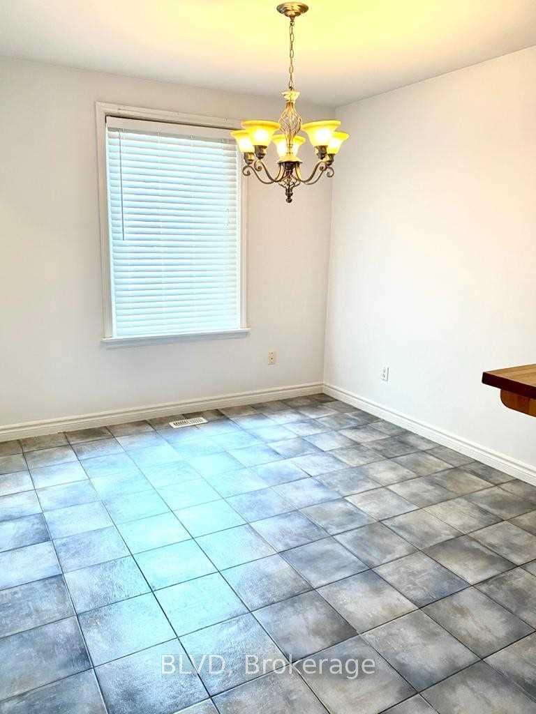 Photo 3 of 24 Athabaska Avenue, North York, Newtonbrook East — HOMEH