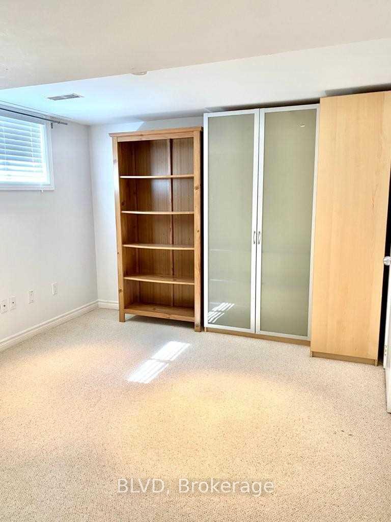 Photo 11 of 24 Athabaska Avenue, North York, Newtonbrook East — HOMEH