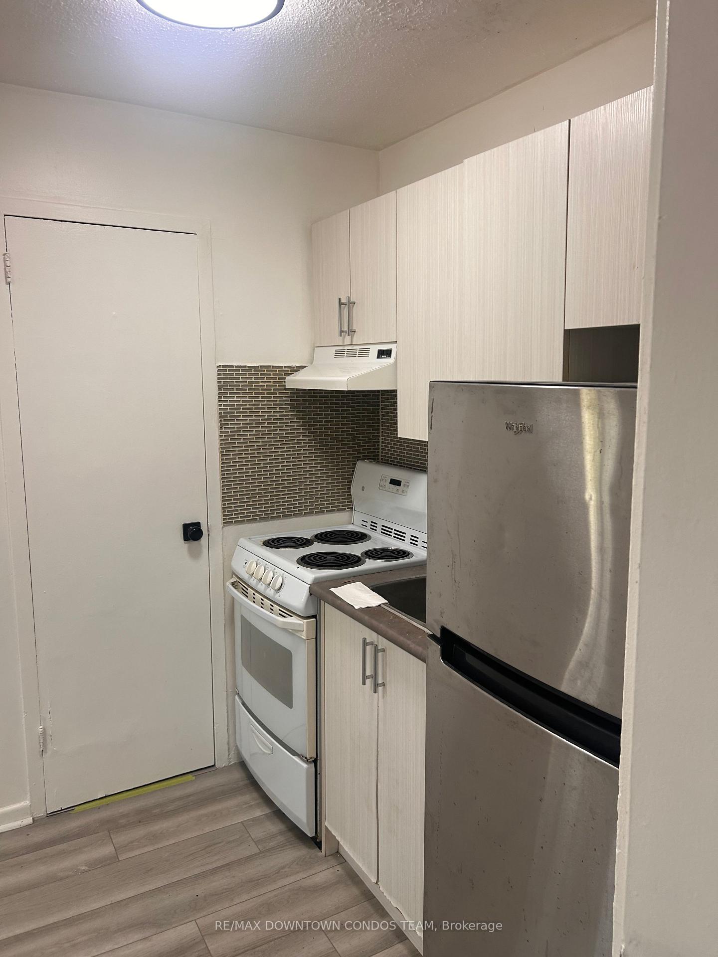 Photo 10 of Unit 201, 5 Thornburn Avenue, Toronto, South Parkdale — HOMEH