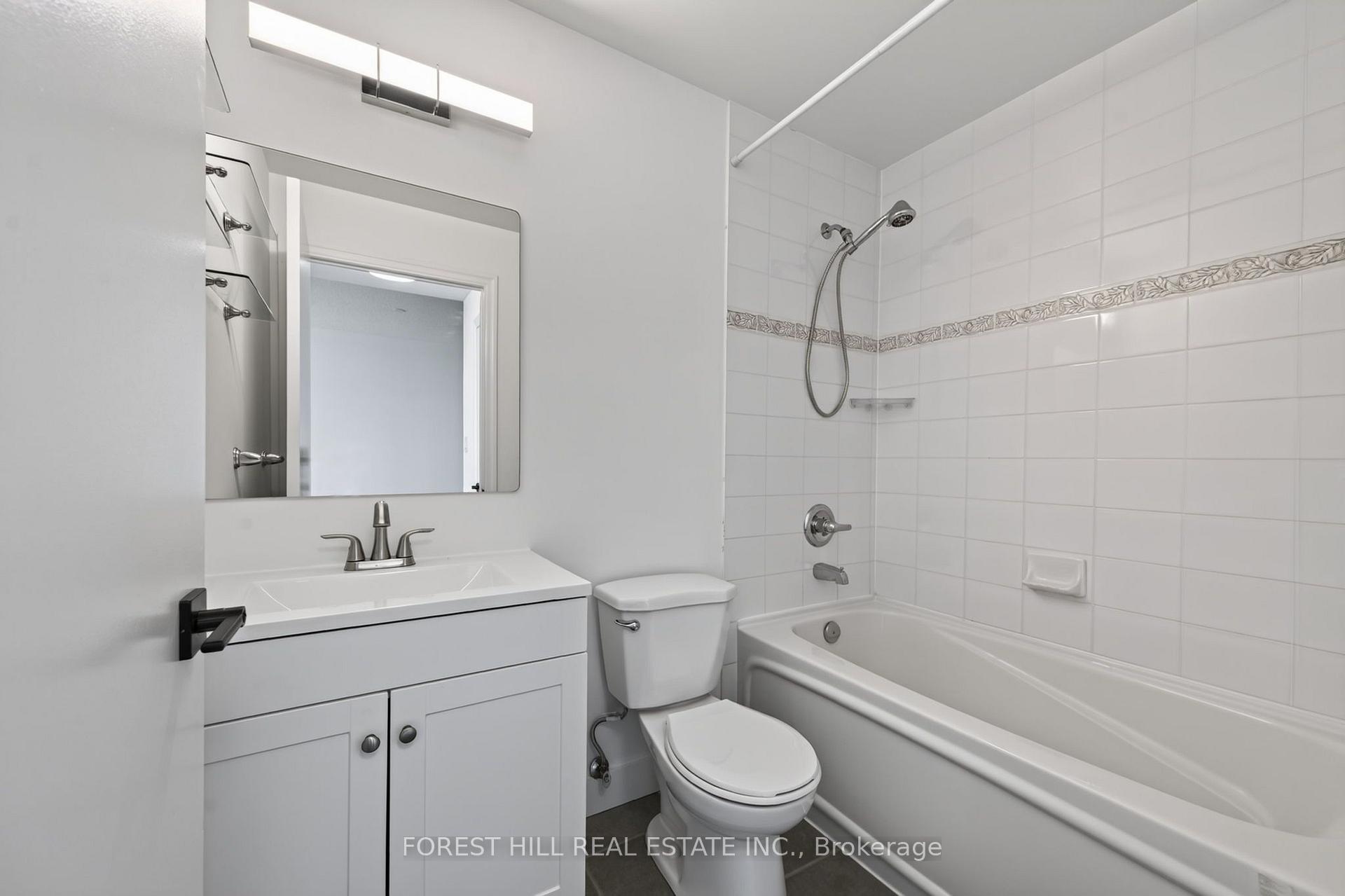 Photo 7 of Unit 804, 1359 Rathburn Road E, Mississauga, Rathwood — HOMEH