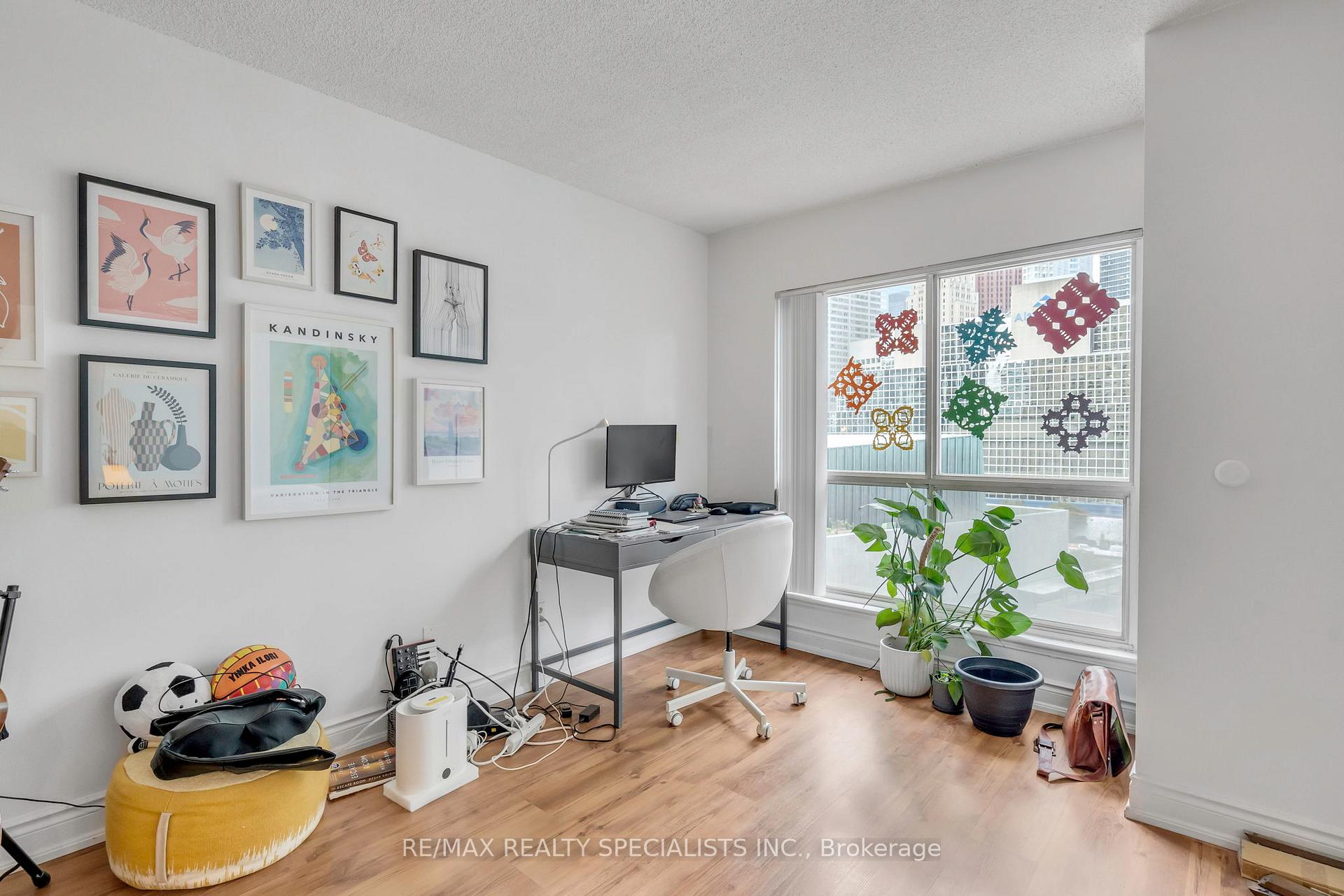 Photo 10 of Unit 813, 25 The Esplanade, Toronto, Waterfront Communities — HOMEH