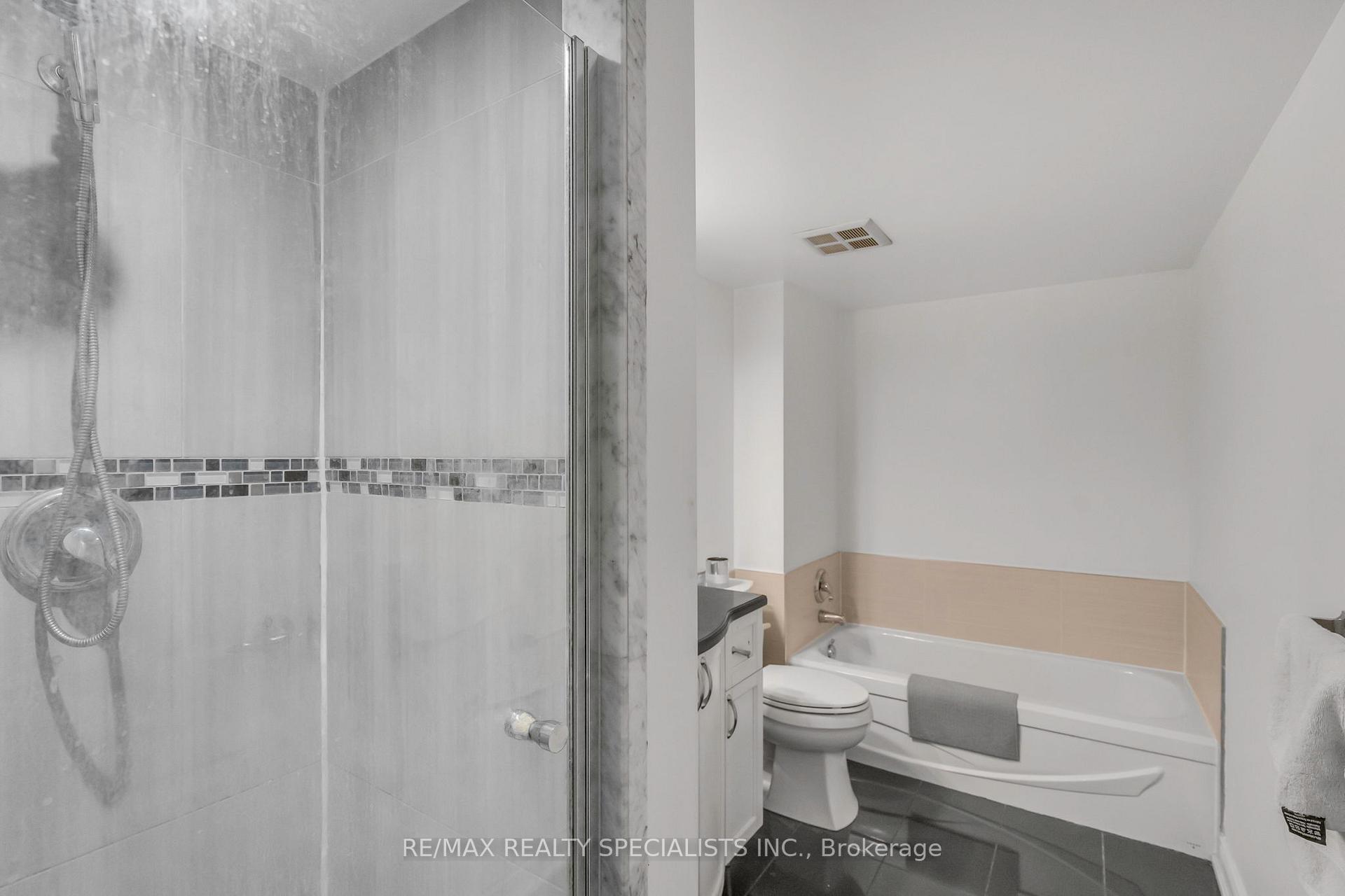 Photo 17 of Unit 813, 25 The Esplanade, Toronto, Waterfront Communities — HOMEH