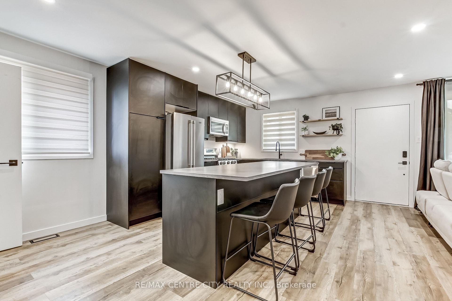 Photo 4 of 91 Moore Avenue, Aylmer — HOMEH