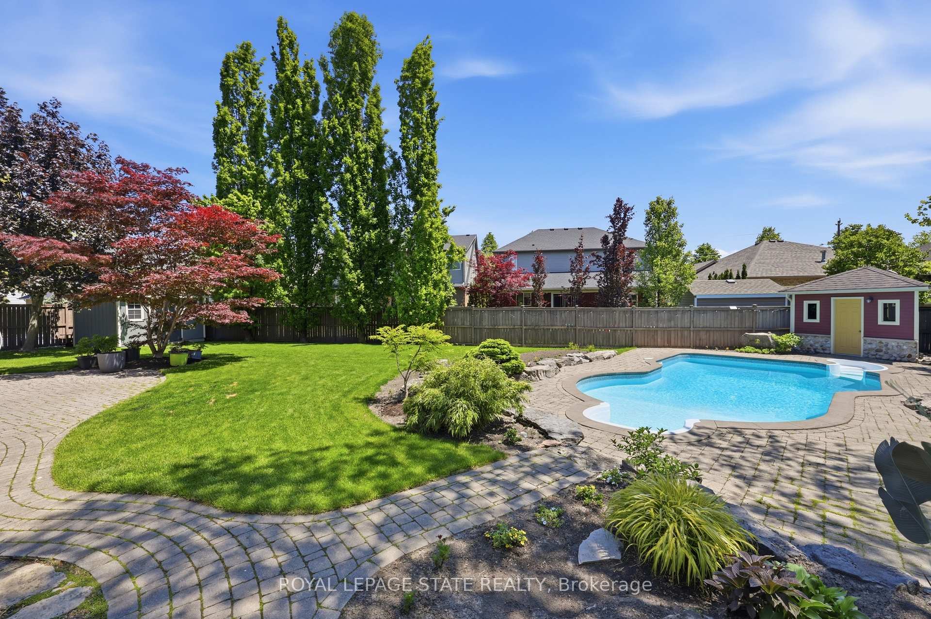 Photo 5 of 56 Mccaffery Crescent, St. Catharines, Rykert/Vansickle — HOMEH