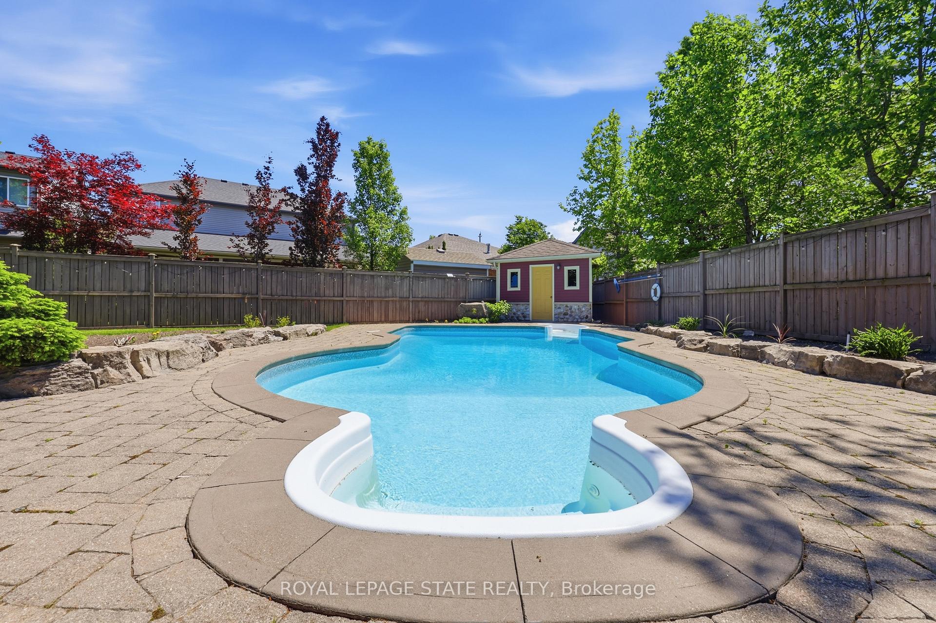Photo 6 of 56 Mccaffery Crescent, St. Catharines, Rykert/Vansickle — HOMEH