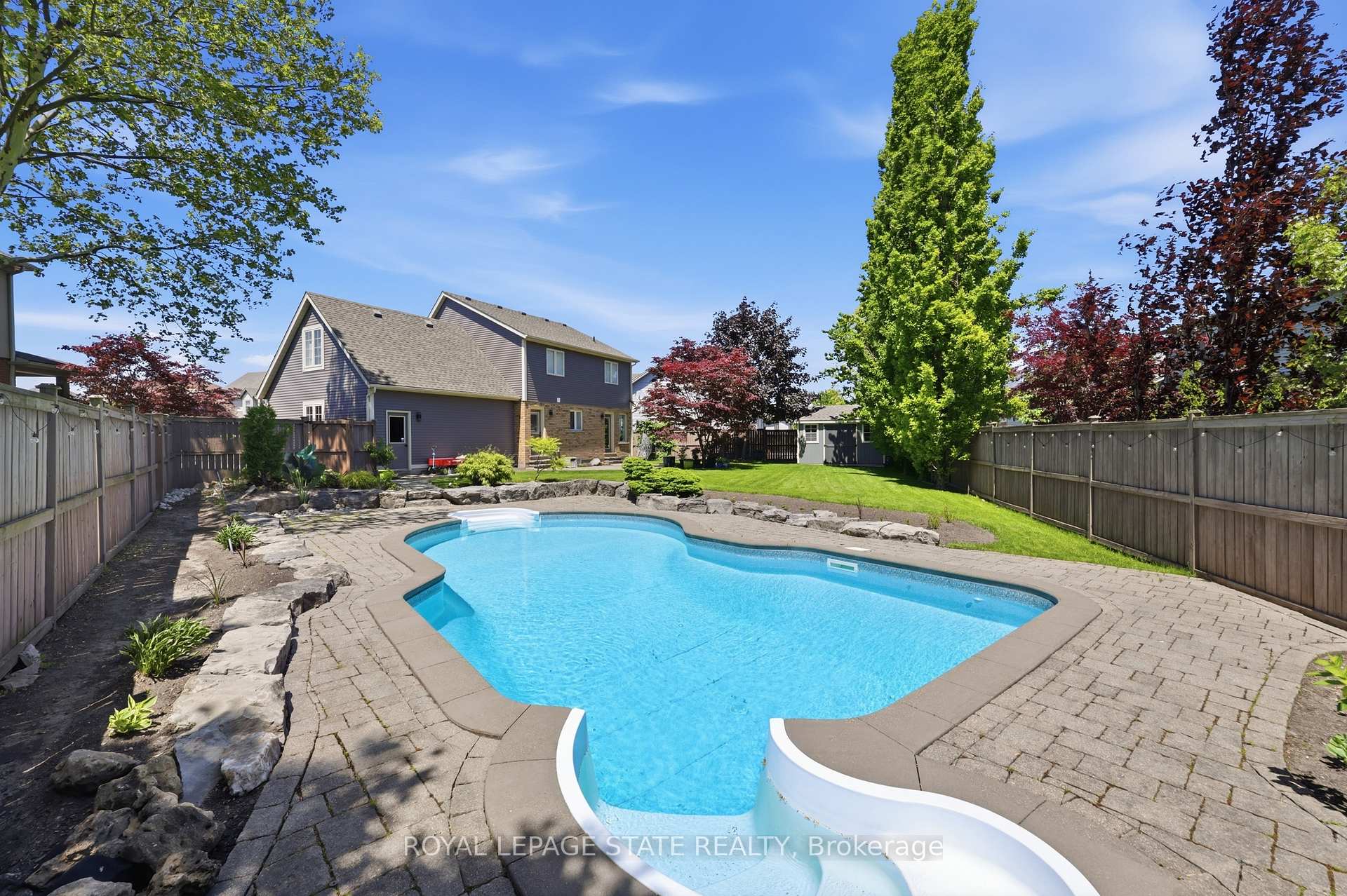 Photo 7 of 56 Mccaffery Crescent, St. Catharines, Rykert/Vansickle — HOMEH