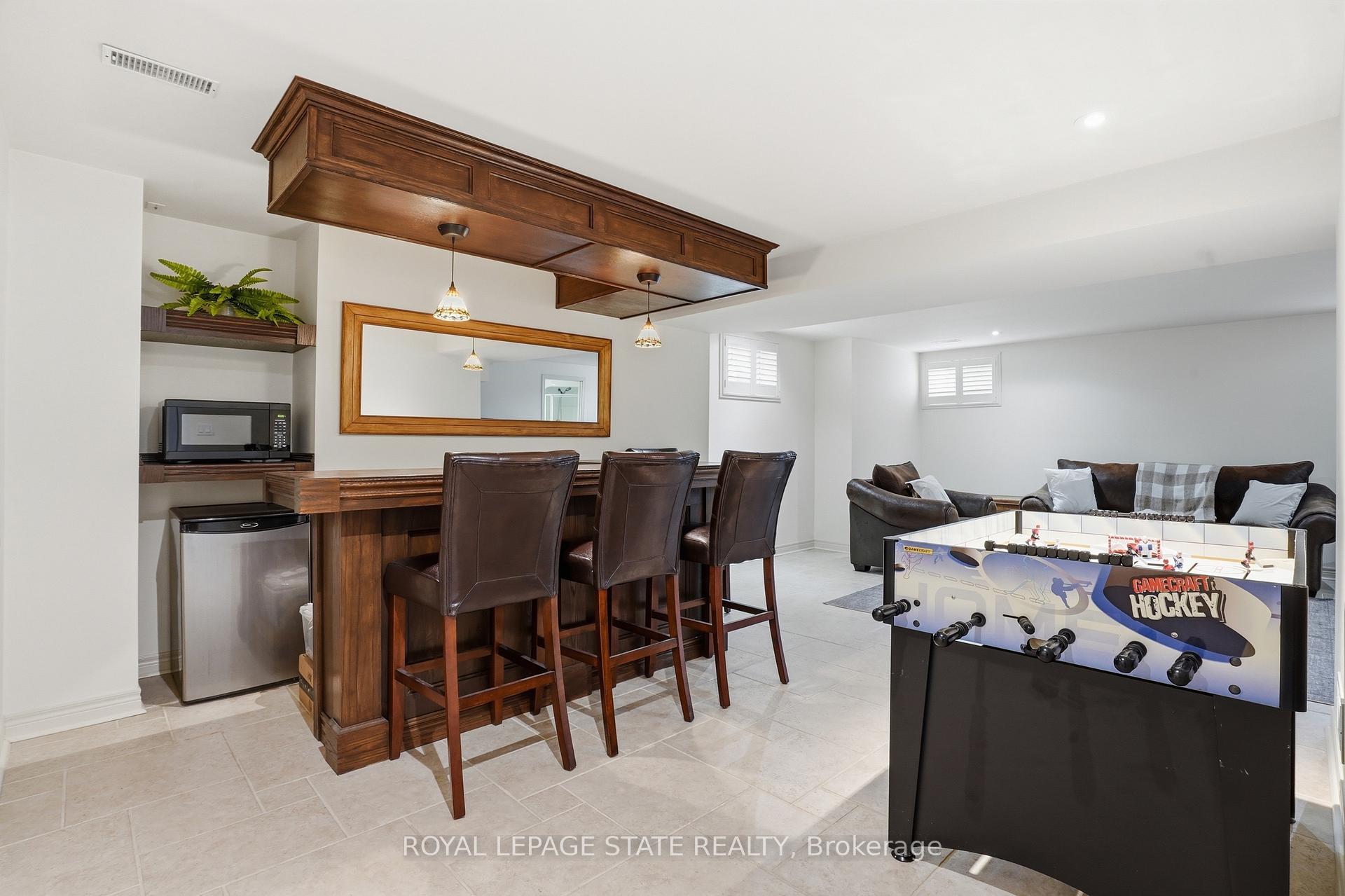 Photo 40 of 56 Mccaffery Crescent, St. Catharines, Rykert/Vansickle — HOMEH