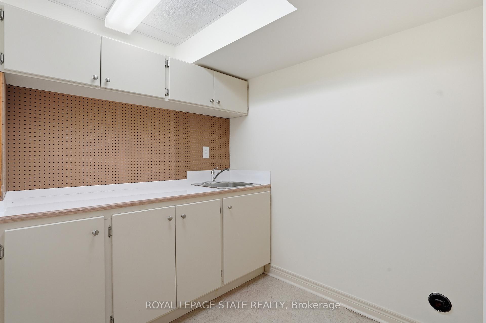 Photo 44 of 56 Mccaffery Crescent, St. Catharines, Rykert/Vansickle — HOMEH