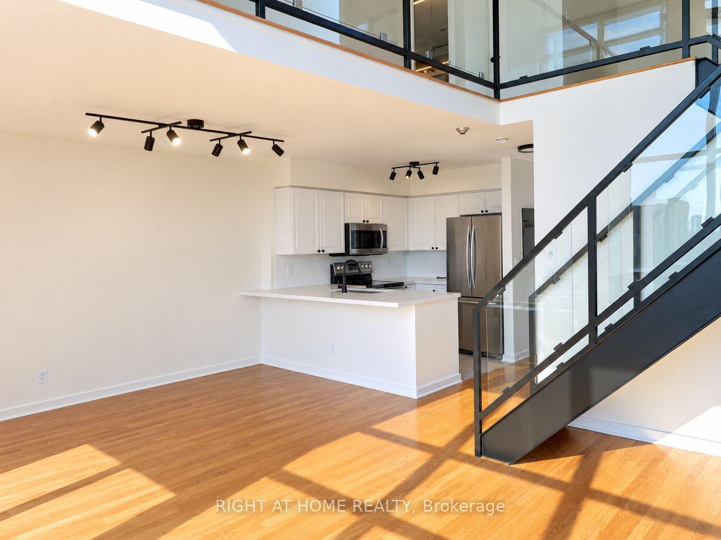 Photo 7 of Unit 711, 250 Manitoba Street, Etobicoke, Mimico — HOMEH