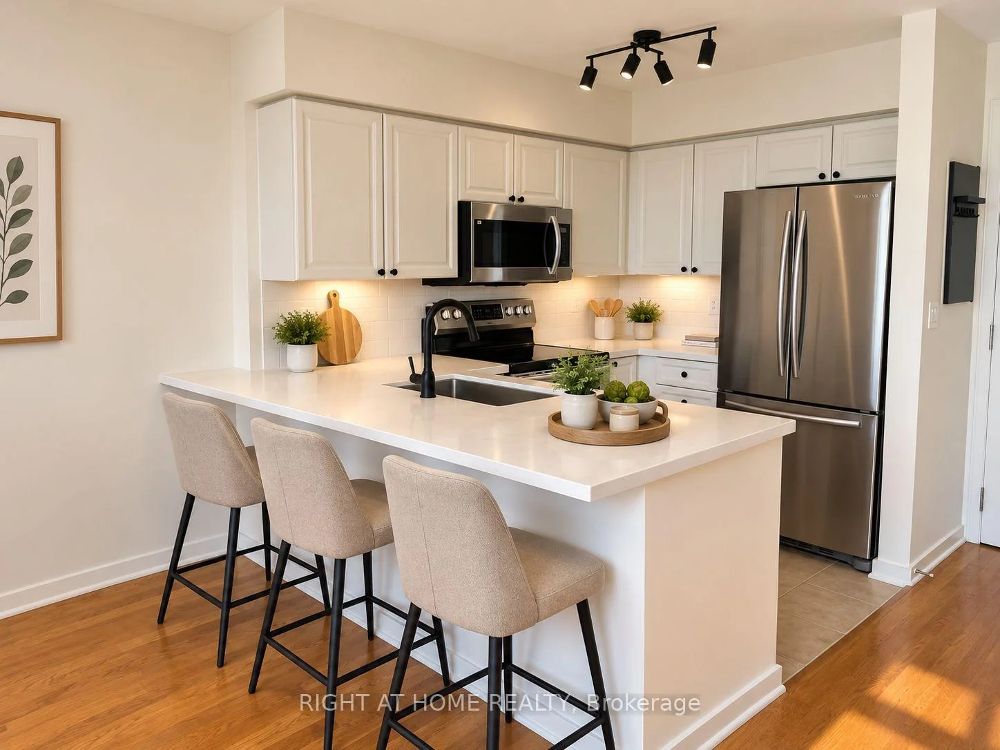 Photo 6 of Unit 711, 250 Manitoba Street, Etobicoke, Mimico — HOMEH