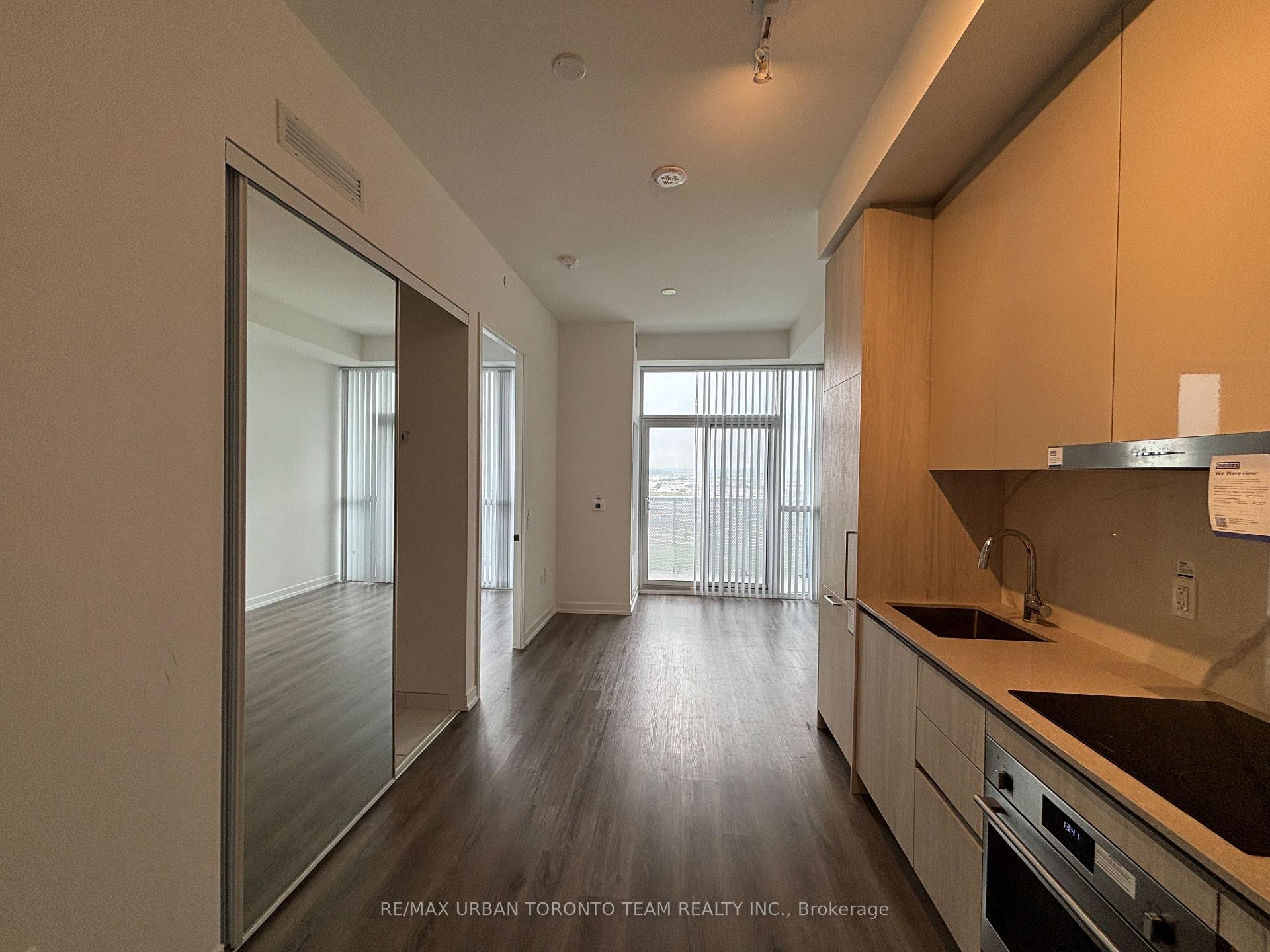 Photo 2 of Unit 1610, 225 Commerce St Street, Vaughan, Vaughan Corporate Centre — HOMEH