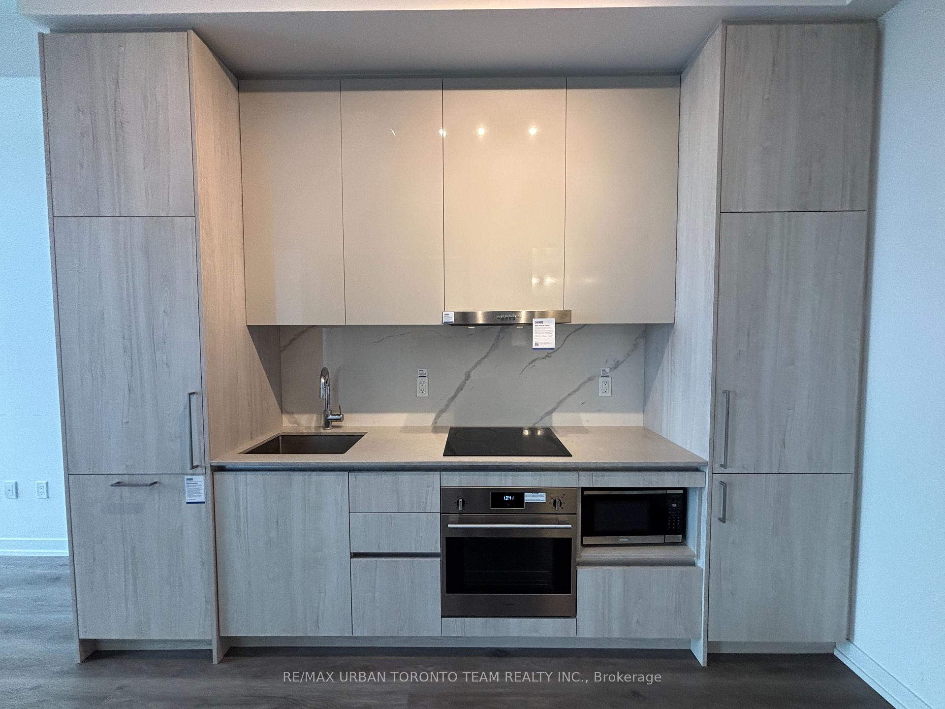 Photo 11 of Unit 1610, 225 Commerce St Street, Vaughan, Vaughan Corporate Centre — HOMEH