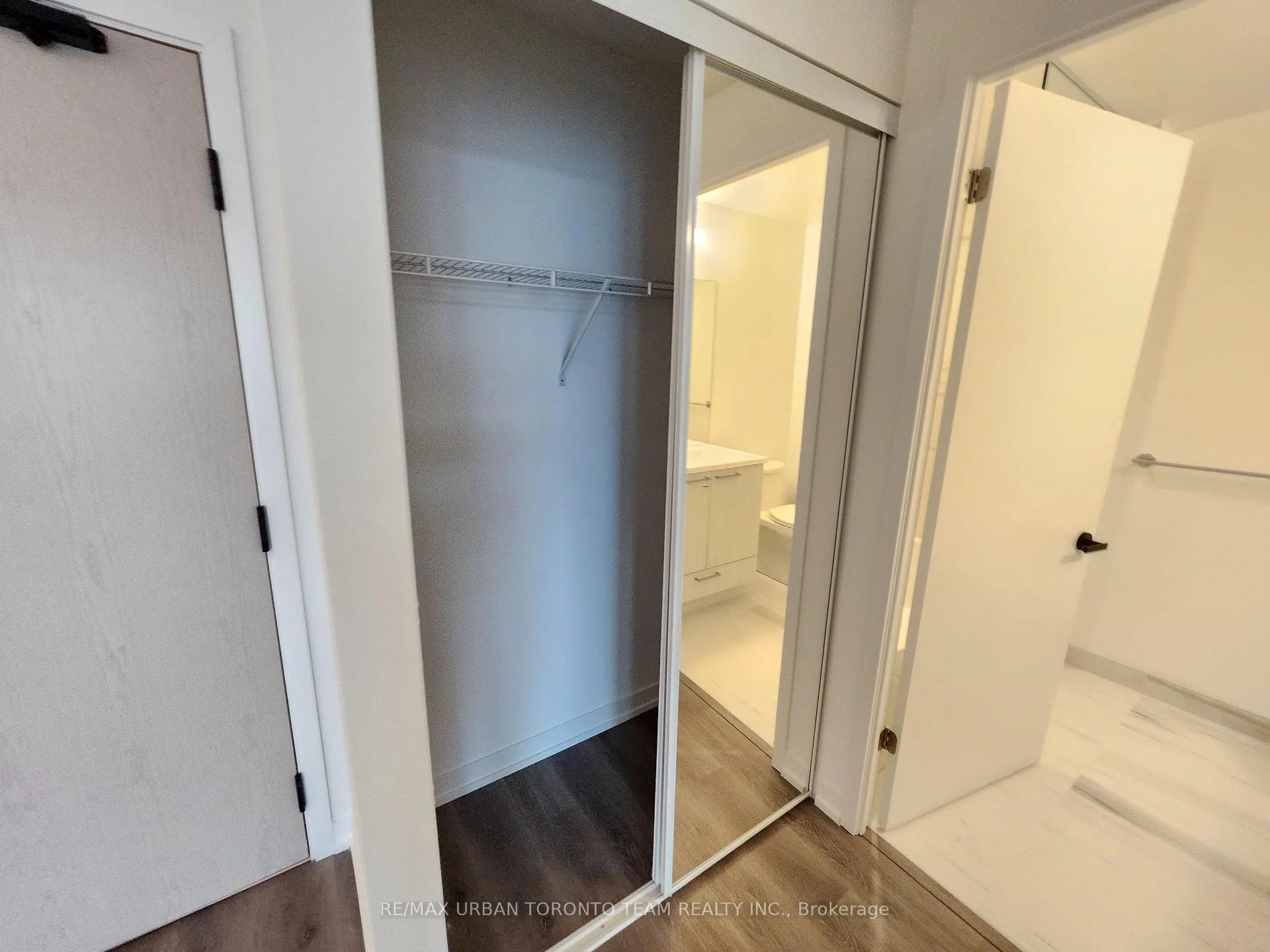 Photo 3 of Unit 1610, 225 Commerce St Street, Vaughan, Vaughan Corporate Centre — HOMEH